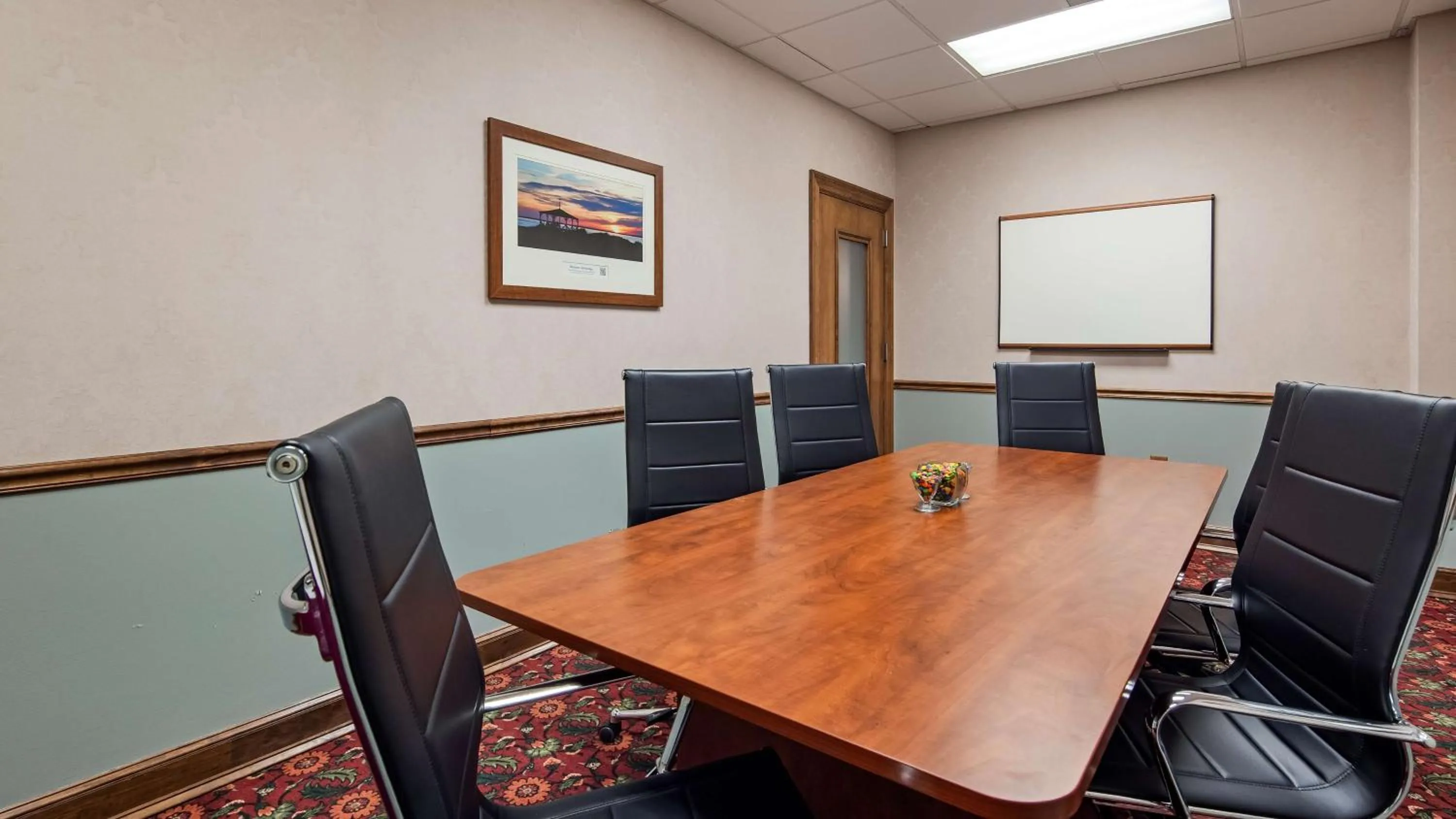 Meeting/conference room in Best Western Plus Portsmouth Hotel & Suites