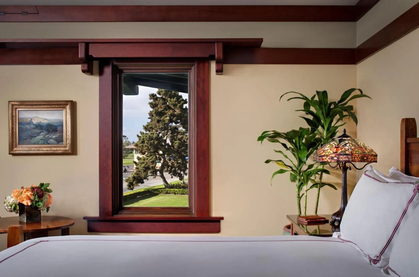 Bed in The Lodge at Torrey Pines