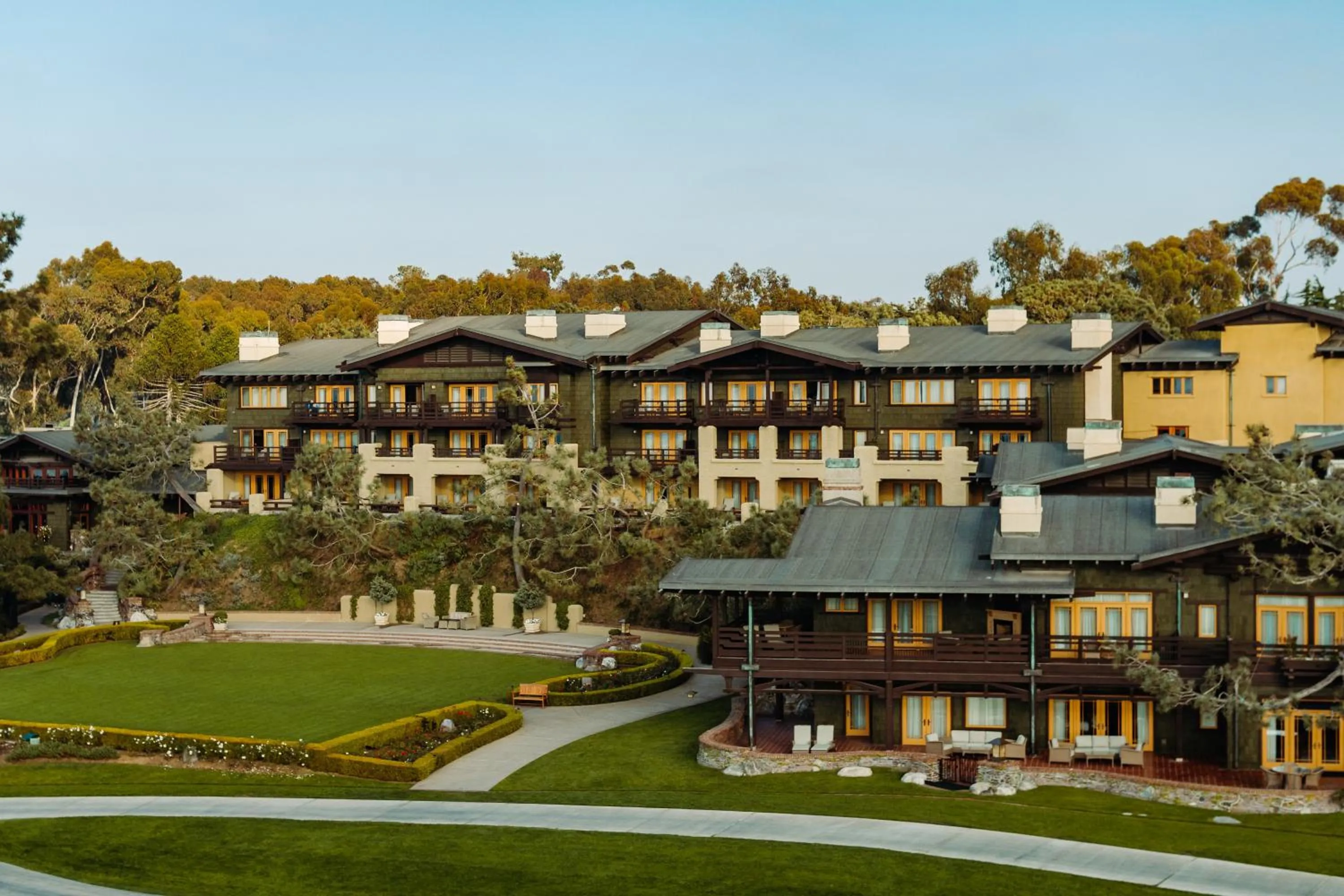 Property building in The Lodge at Torrey Pines
