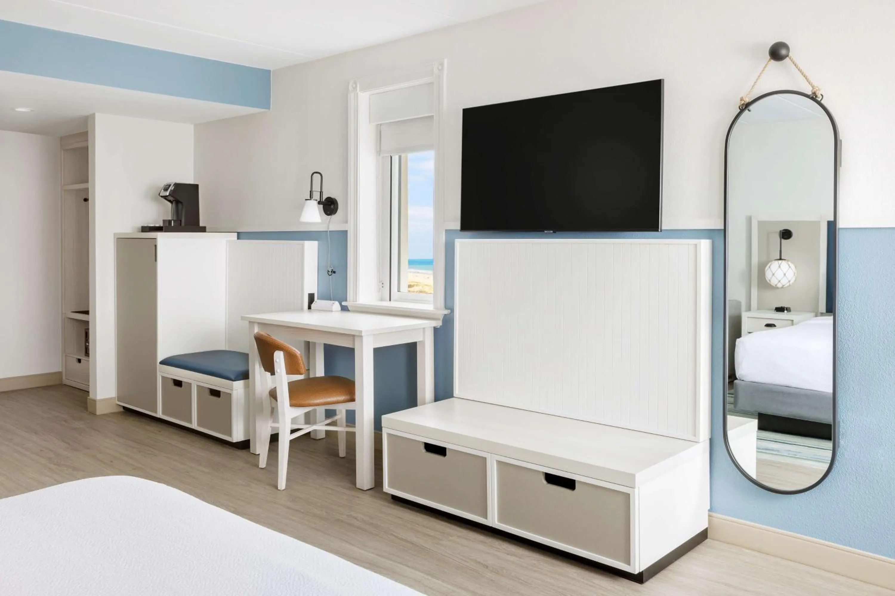 Bedroom, Bed in Hilton Garden Inn Ocean City Oceanfront