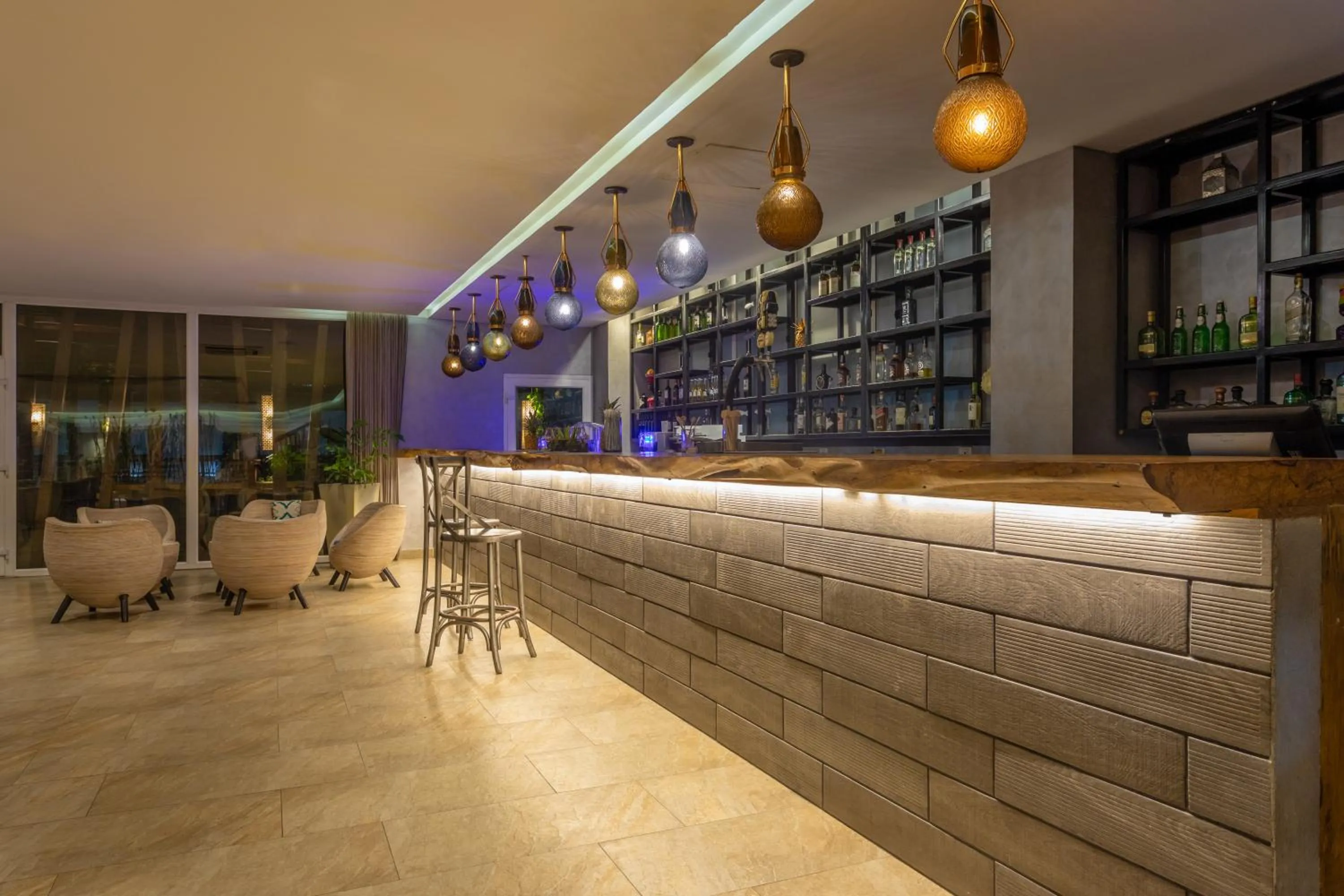 Restaurant/places to eat in Grand Sirenis Cartagena