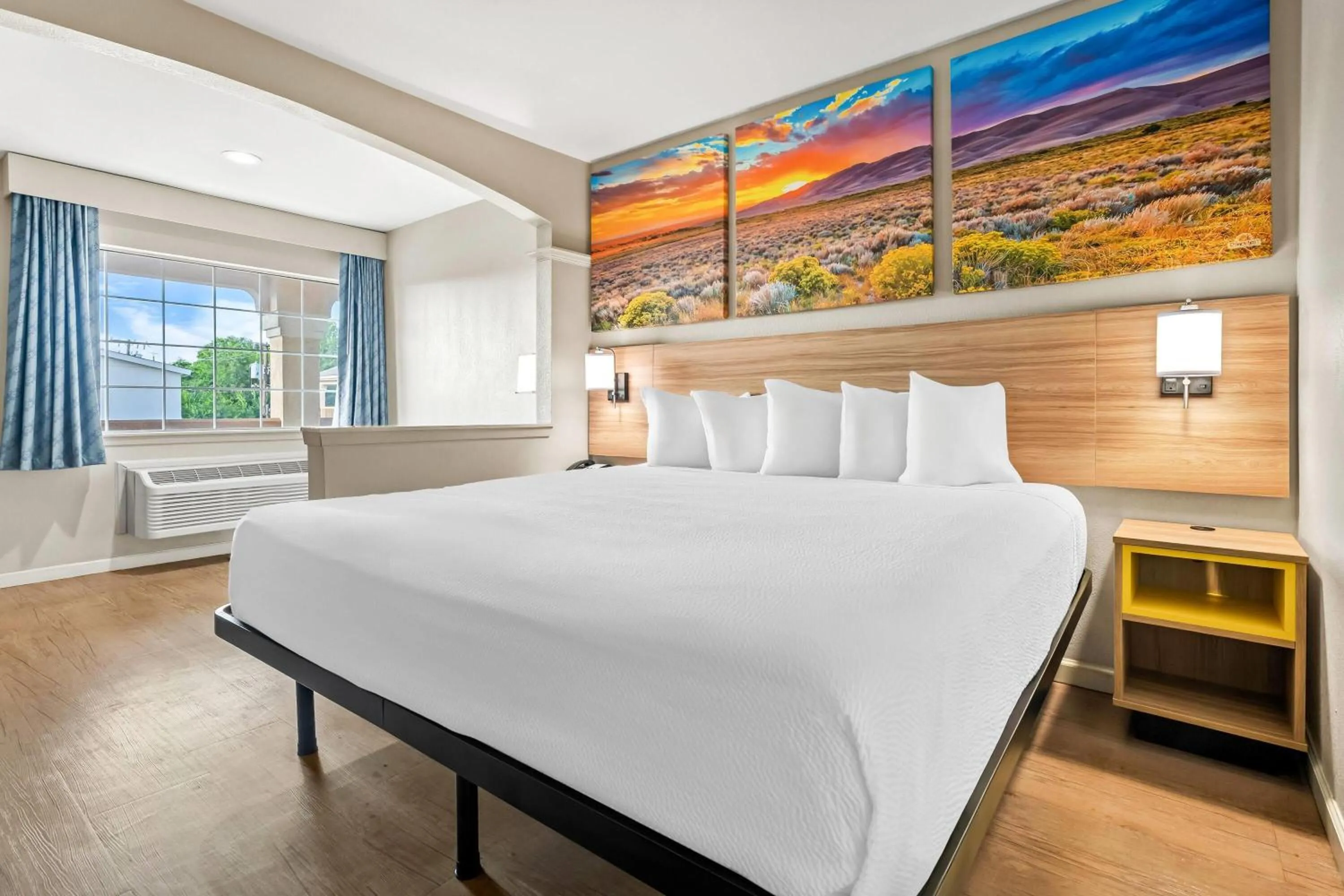 Bed in Days Inn by Wyndham Nacogdoches/SFA University/Downtown