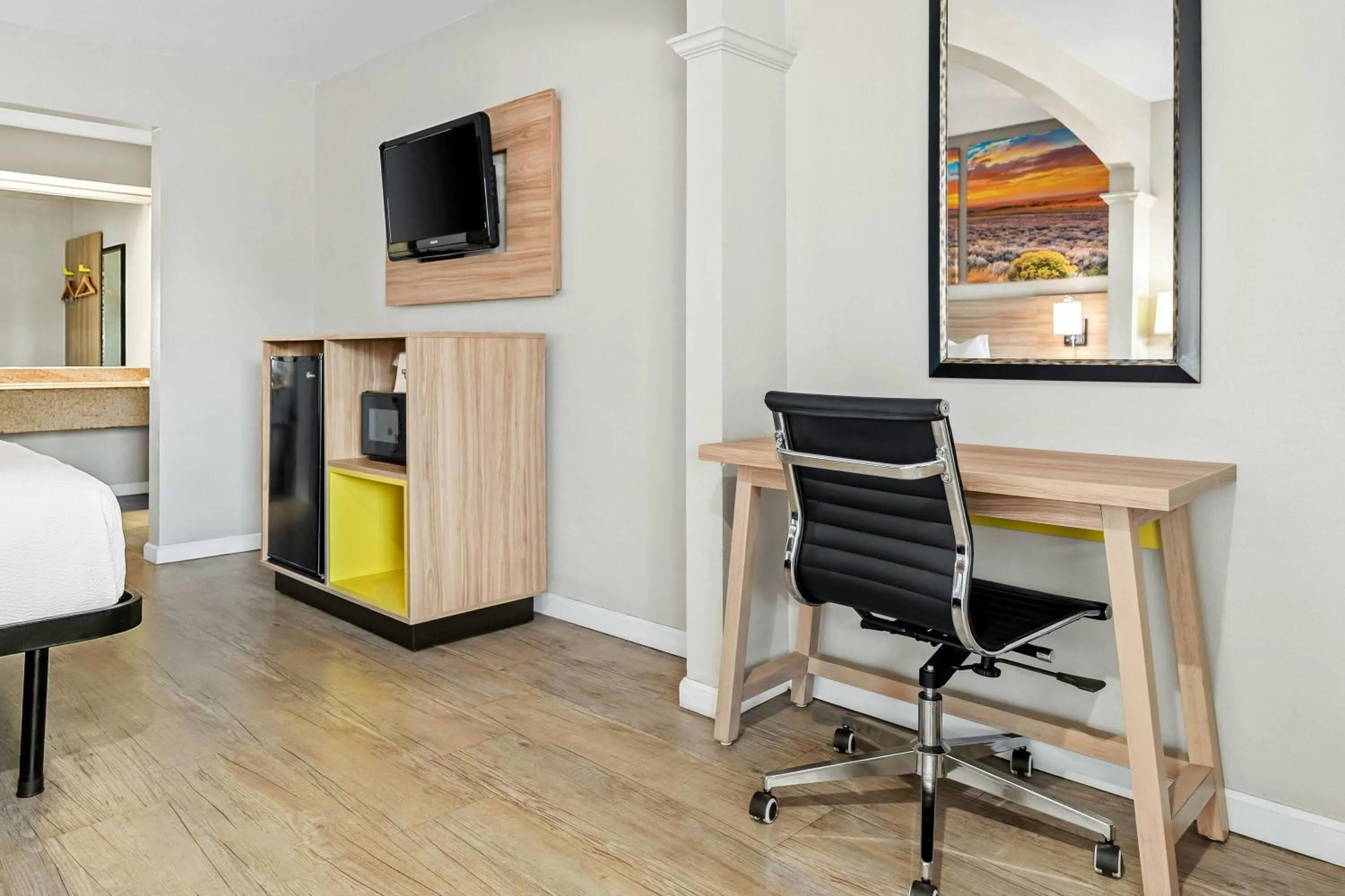 Evening entertainment in Days Inn by Wyndham Nacogdoches/SFA University/Downtown