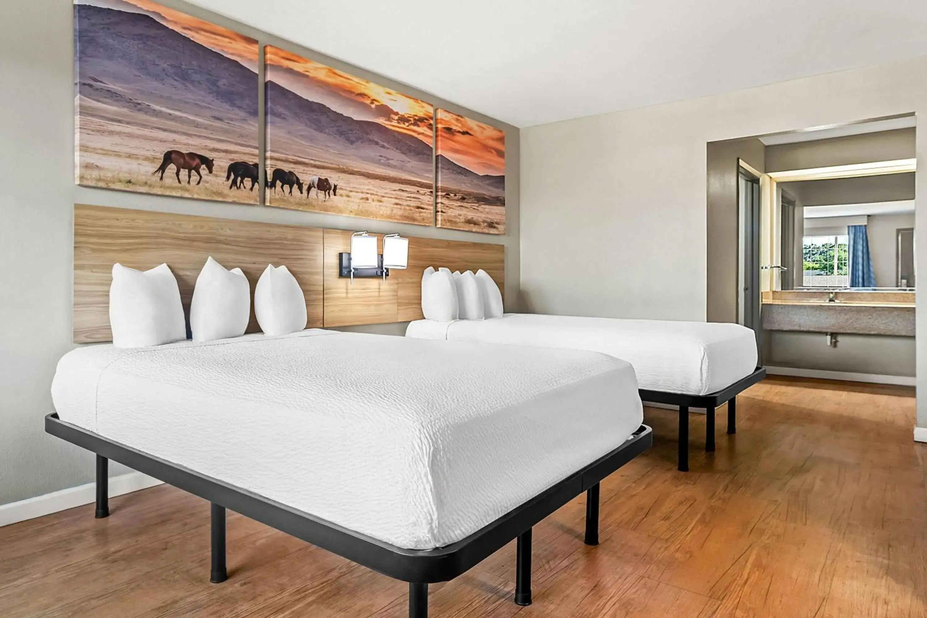 Double Room with Two Double Beds - Smoking in Days Inn by Wyndham Nacogdoches/SFA University/Downtown Double Room with Two Double Beds - Smoking in Days Inn by Wyndham Nacogdoches/SFA University/Downtown