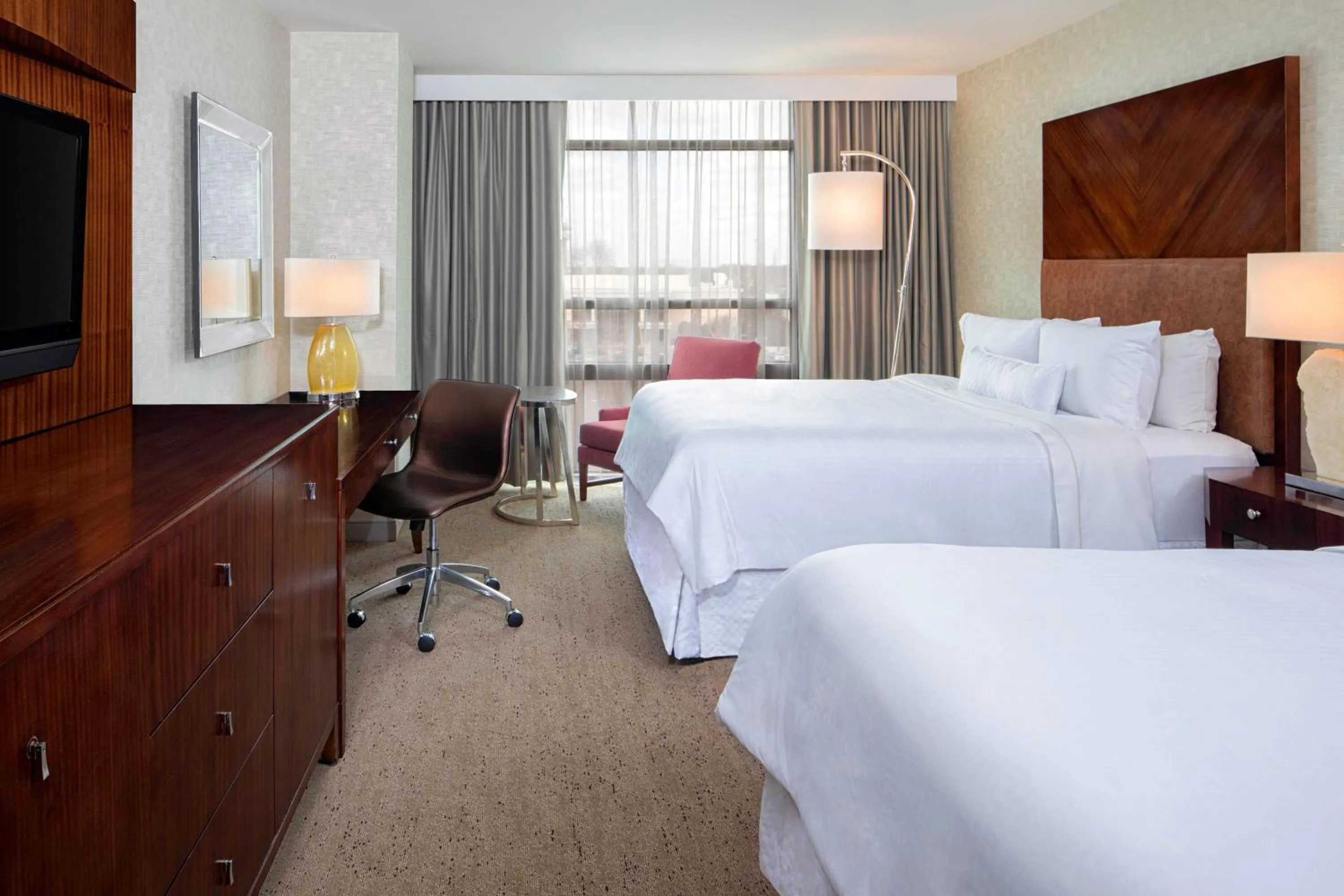 Photo of the whole room, Bed in The Westin Mount Laurel