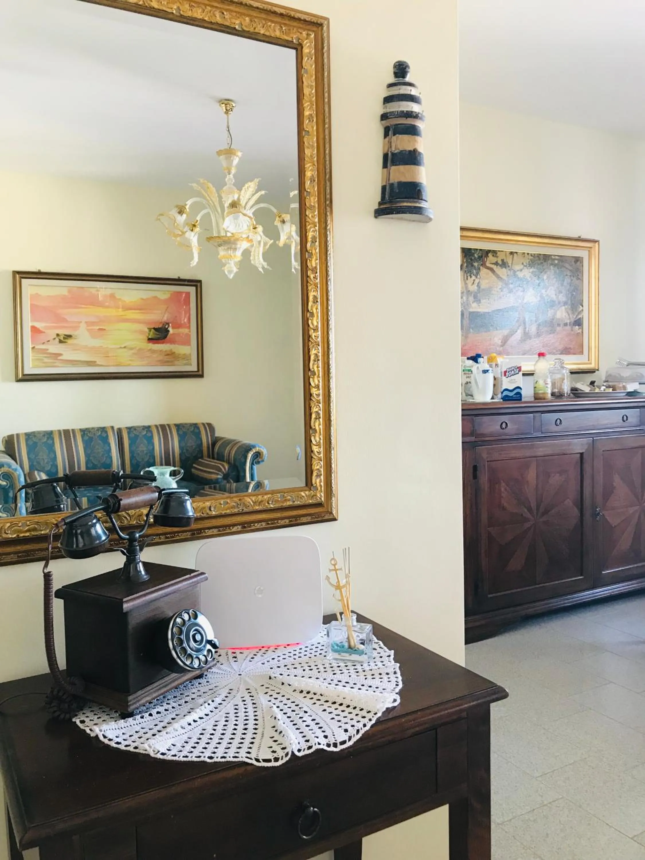 Communal lounge/ TV room in Le stanze di Botticelli