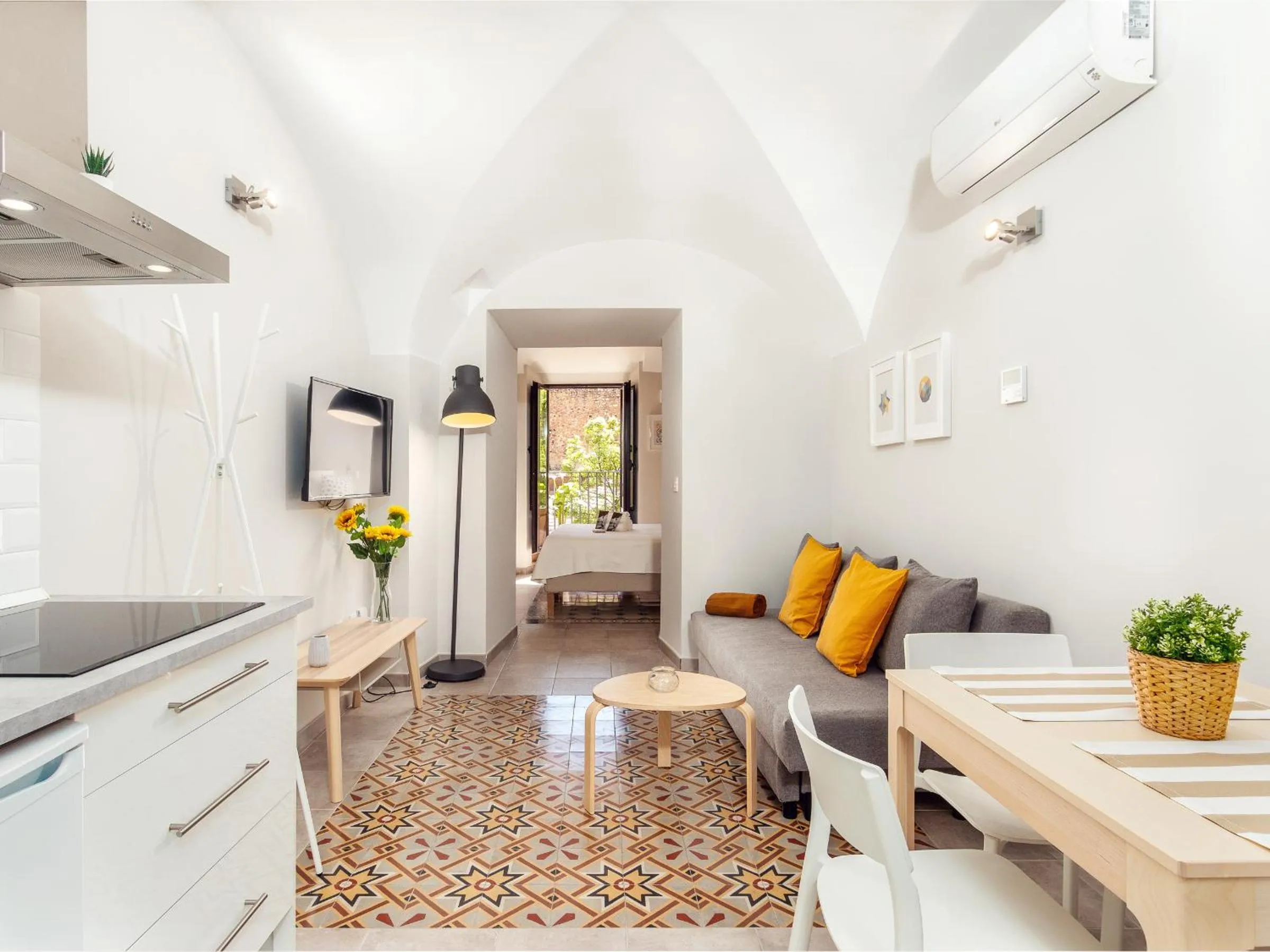 Kitchen or kitchenette in Apartamentos Plaza Mayor 35