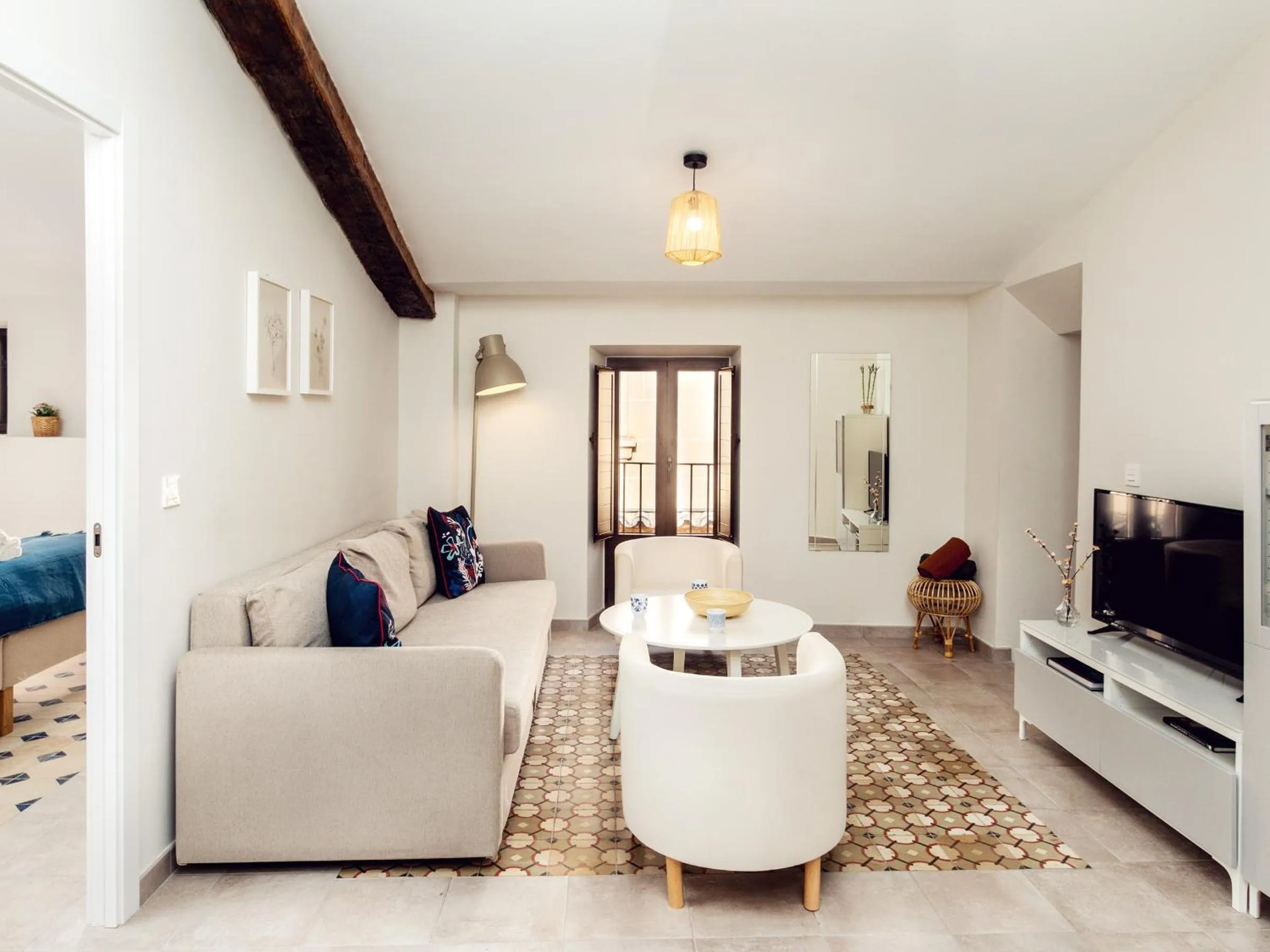 TV and multimedia in Apartamentos Plaza Mayor 35