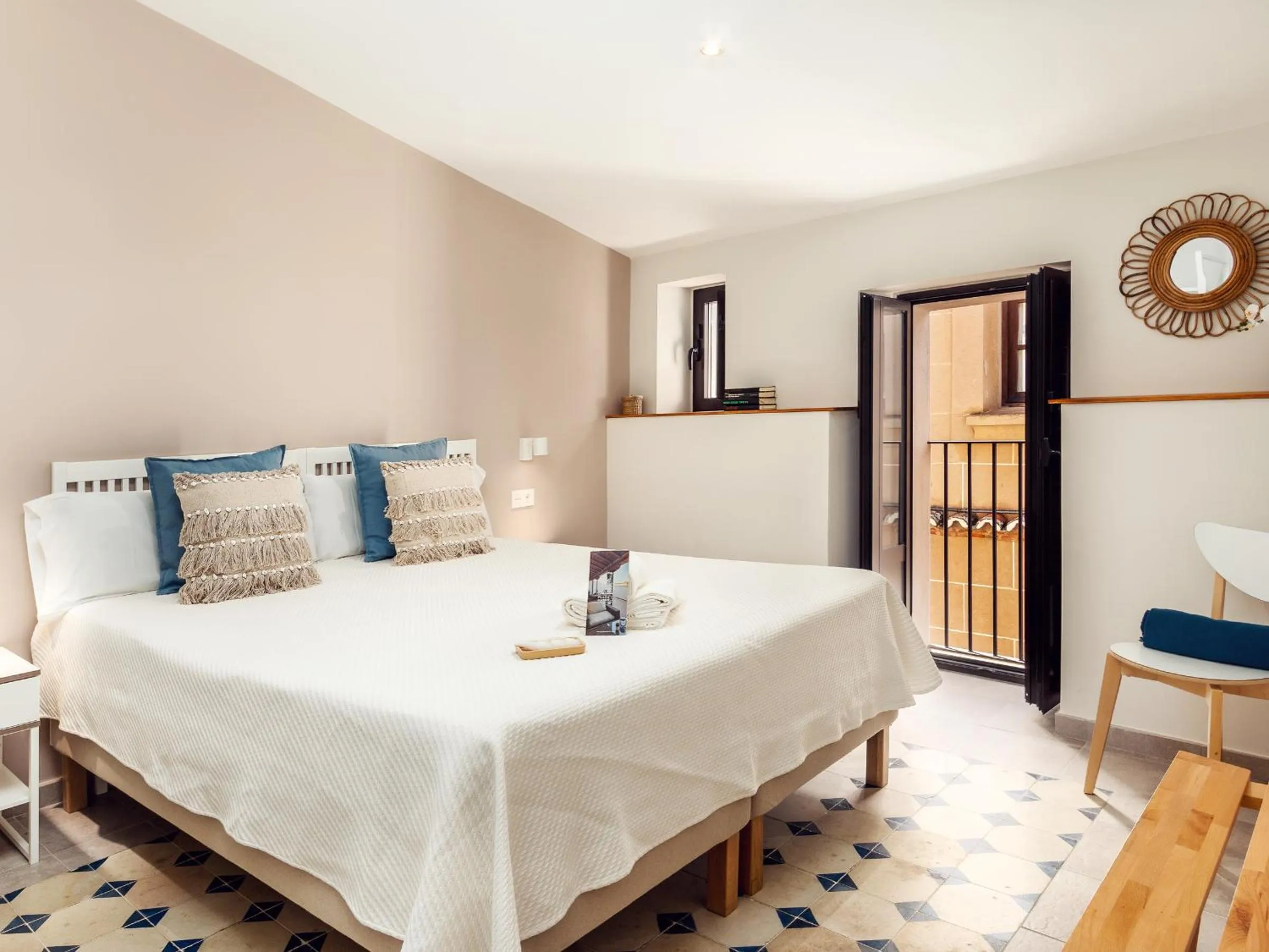 Bed in Apartamentos Plaza Mayor 35