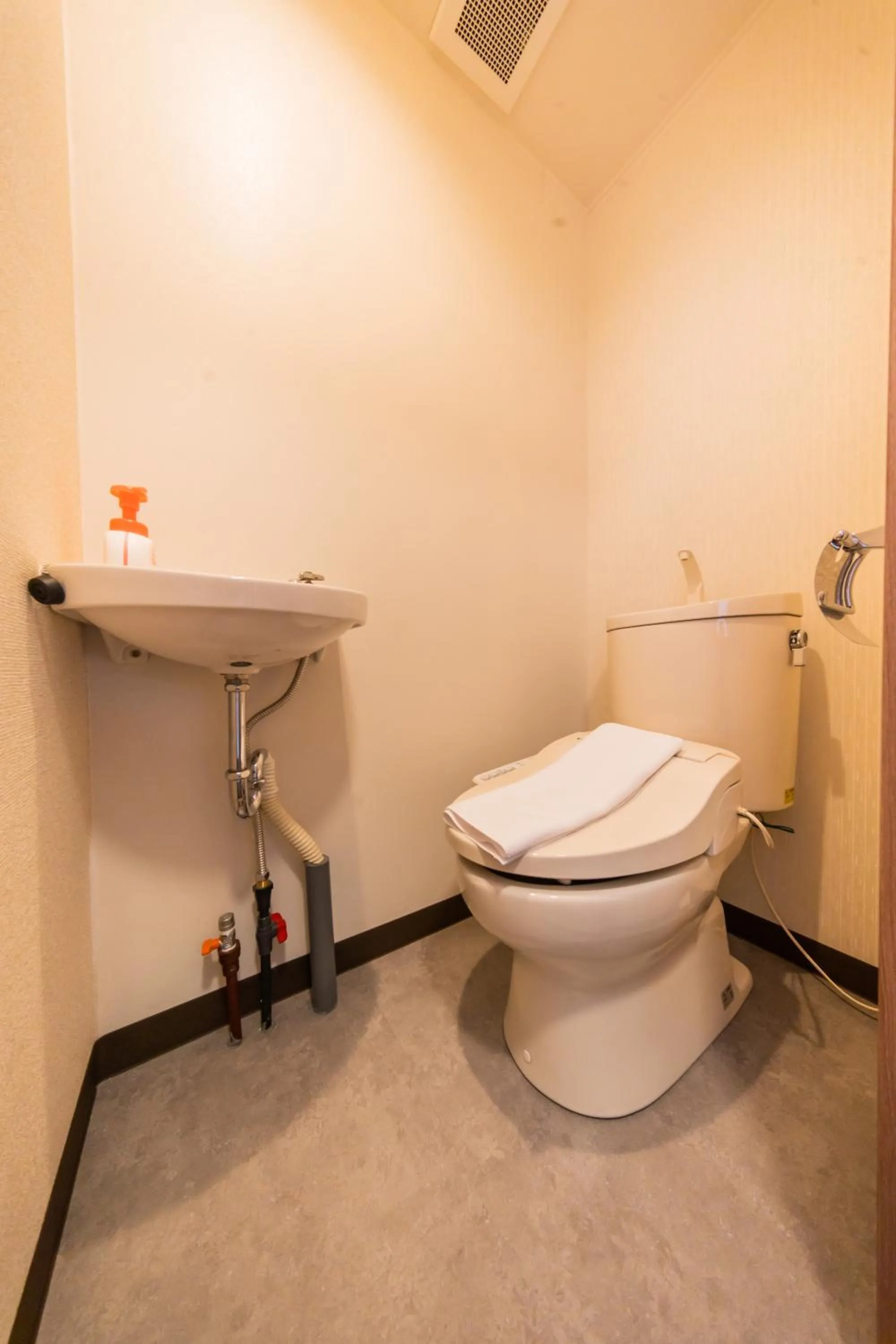 Toilet in Tokyo SA Ryokan