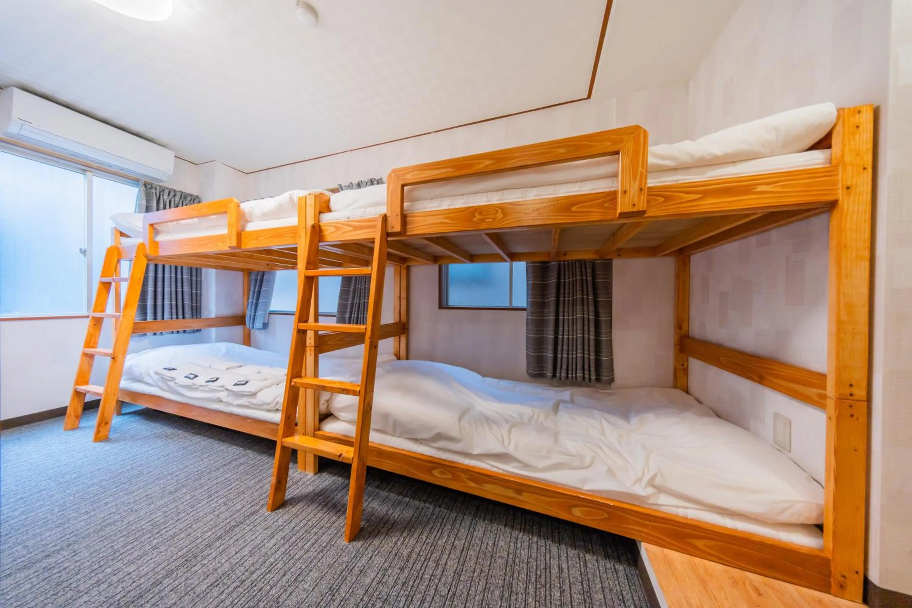 bunk bed, Bed in Tokyo SA Ryokan