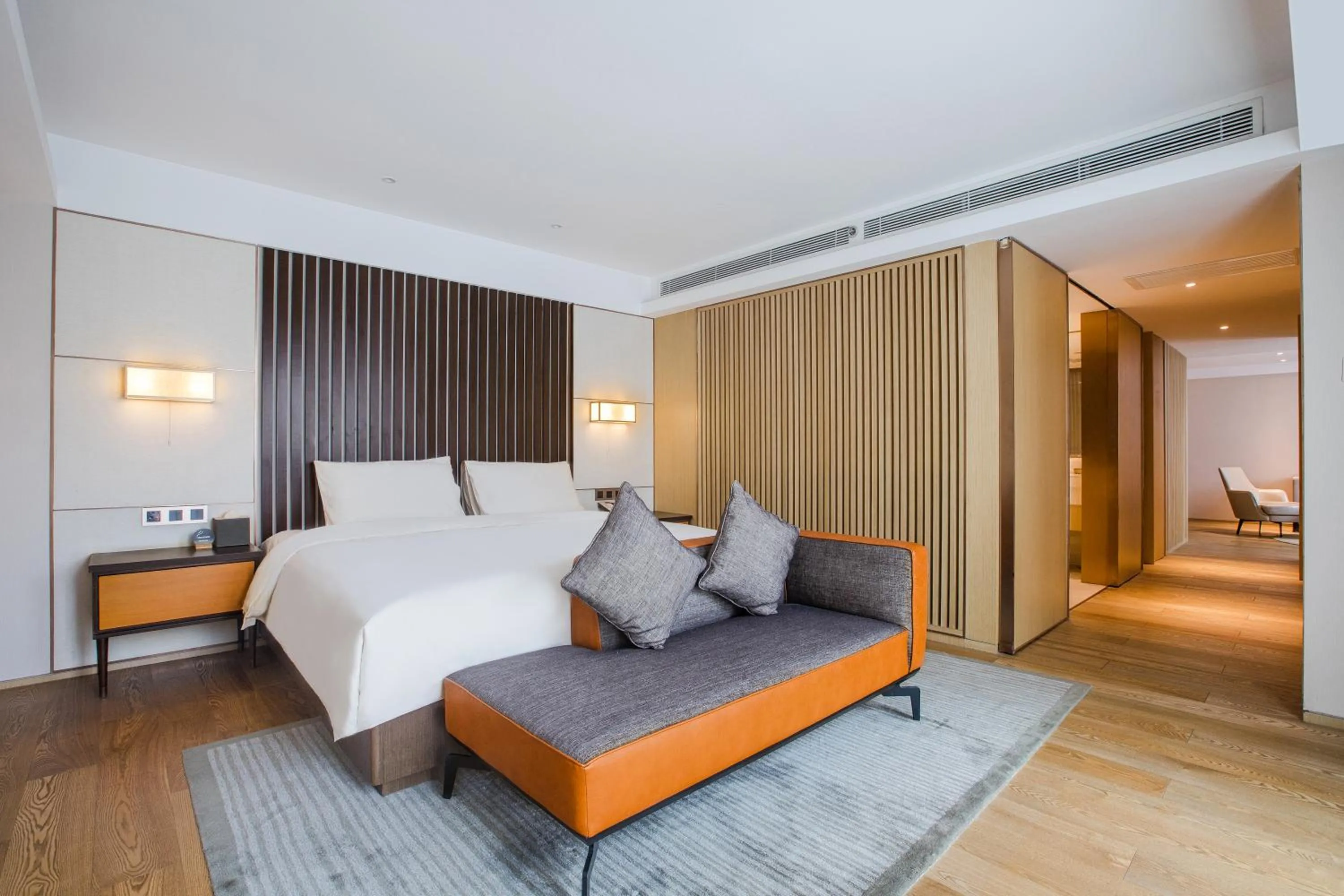 Photo of the whole room in Xi'an Bell Tower Atour S Wu Hotel