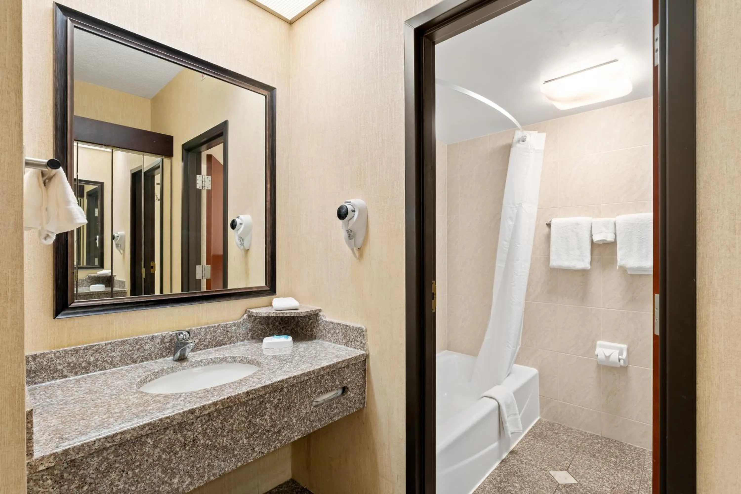 Prado Hotel by Choice Hotels