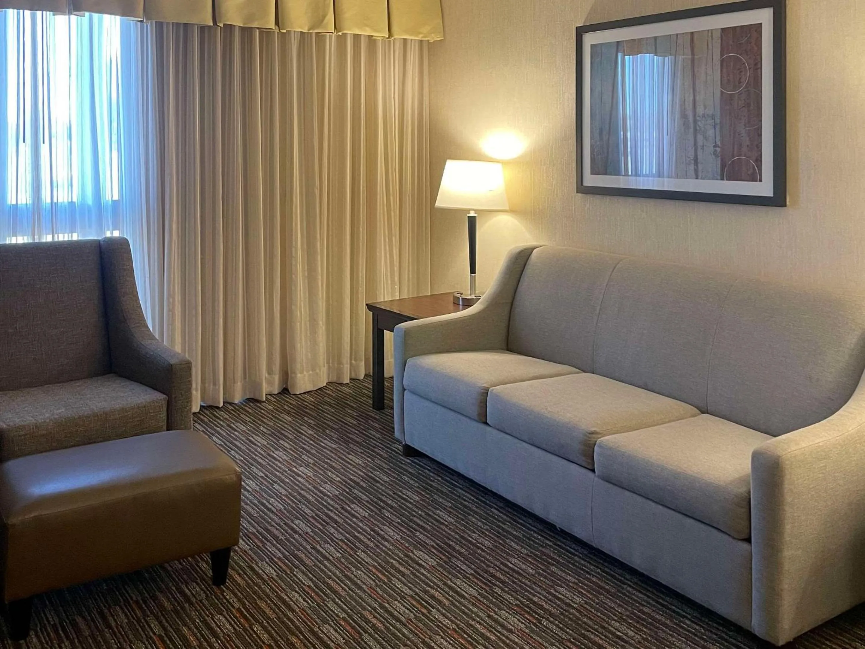 Bedroom in Prado Hotel by Choice Hotels