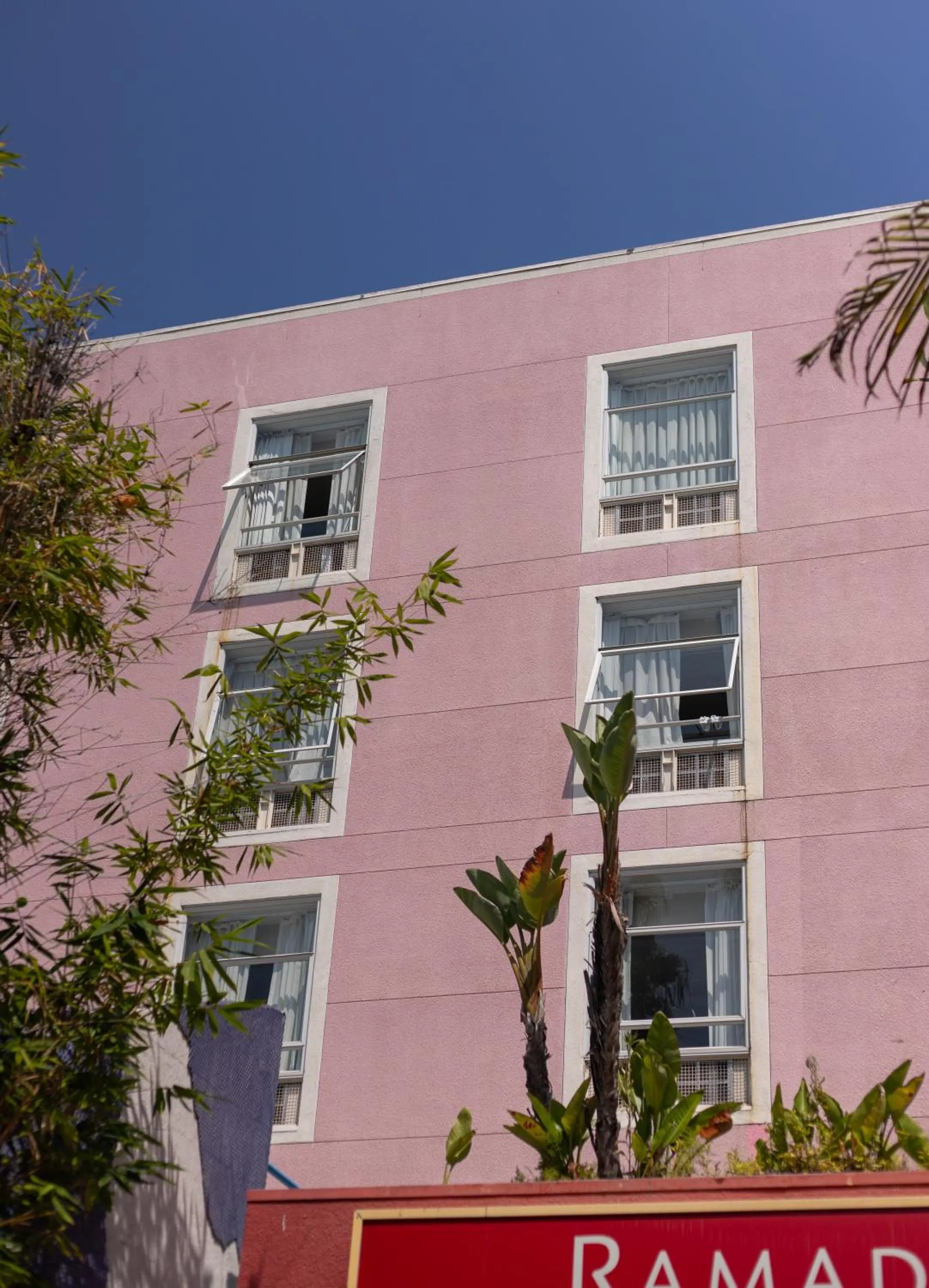 Property building in Ramada Plaza by Wyndham West Hollywood Hotel & Suites