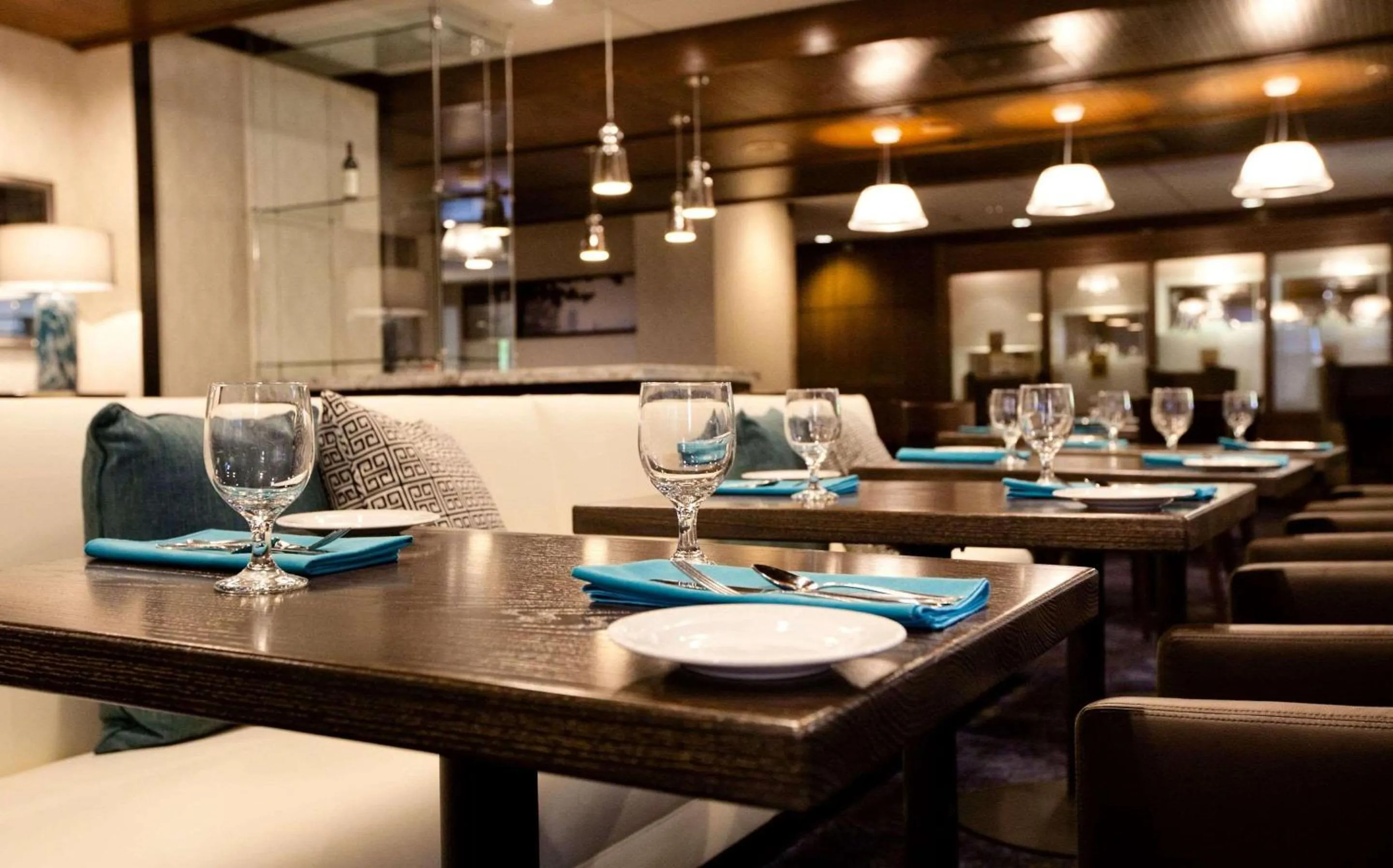 Lounge or bar in Radisson Hotel Corning