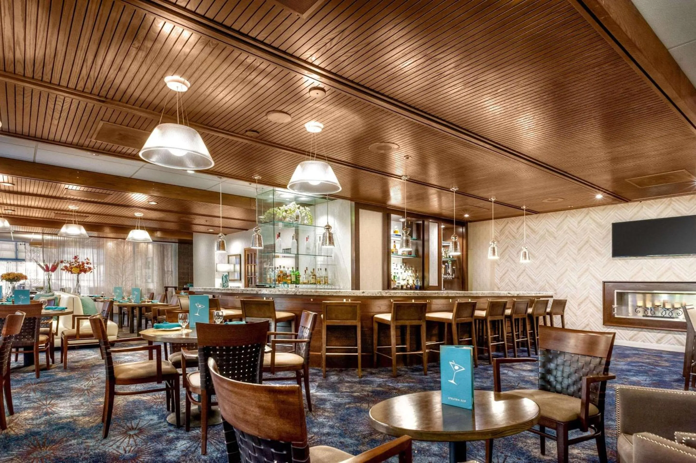 Lounge or bar in Radisson Hotel Corning