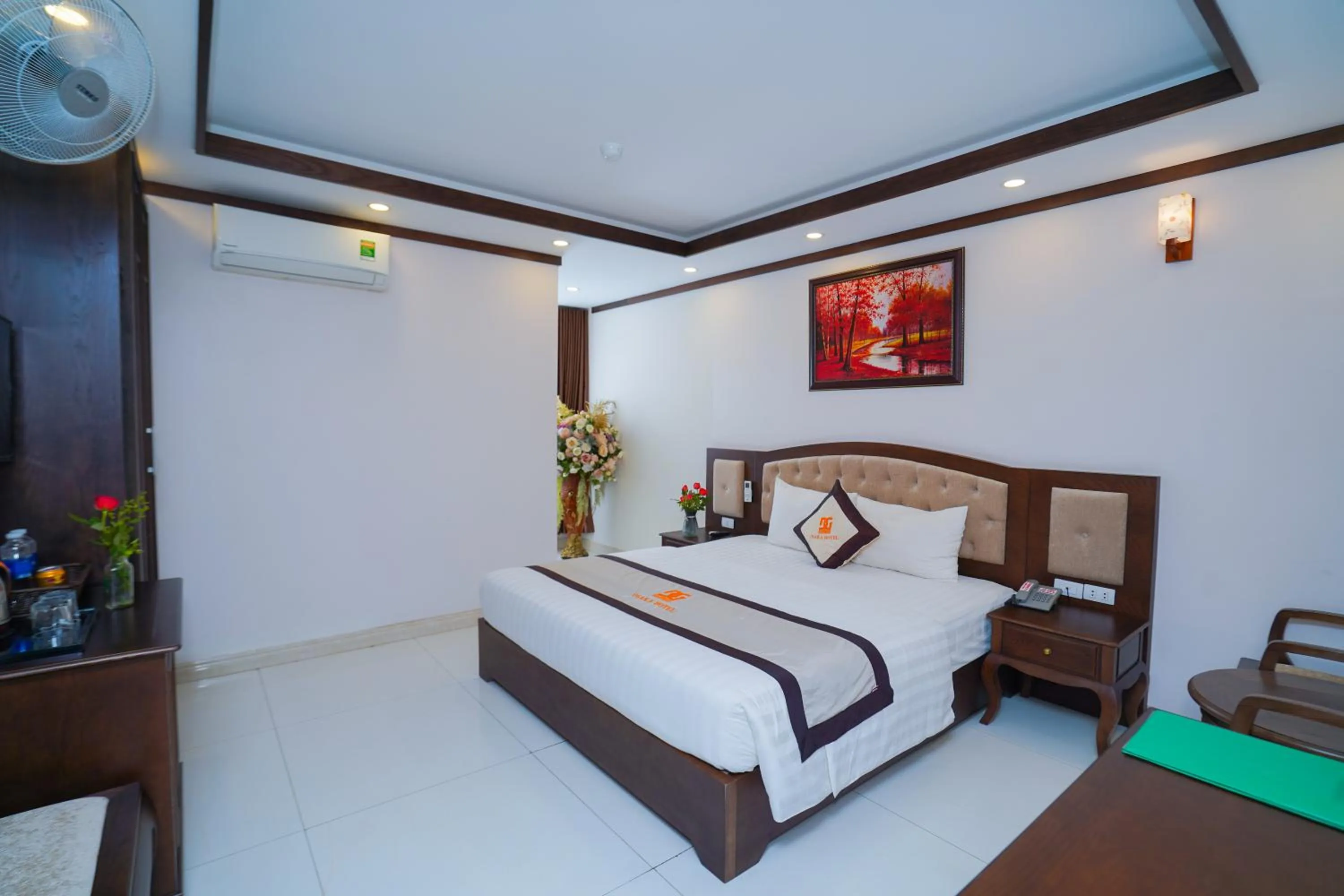 Bed in Osaka Ha Long Hotel