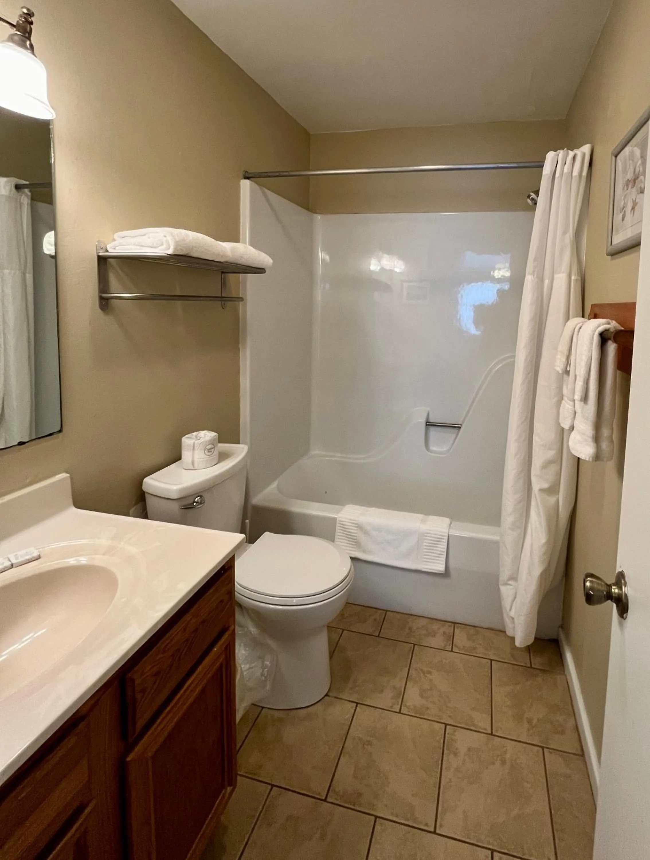 Bathroom in Cape Hatteras Motel