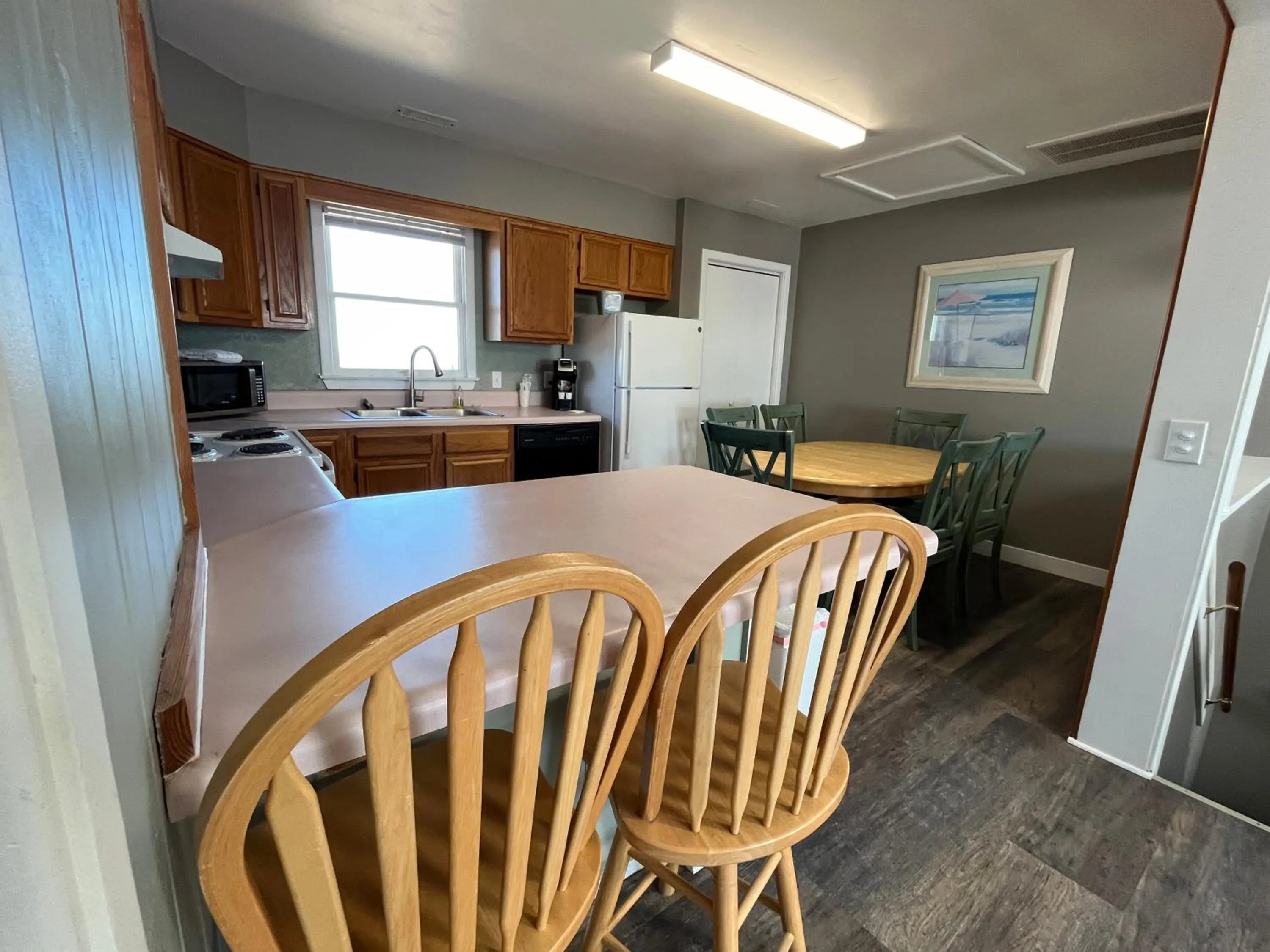 kitchen in Cape Hatteras Motel