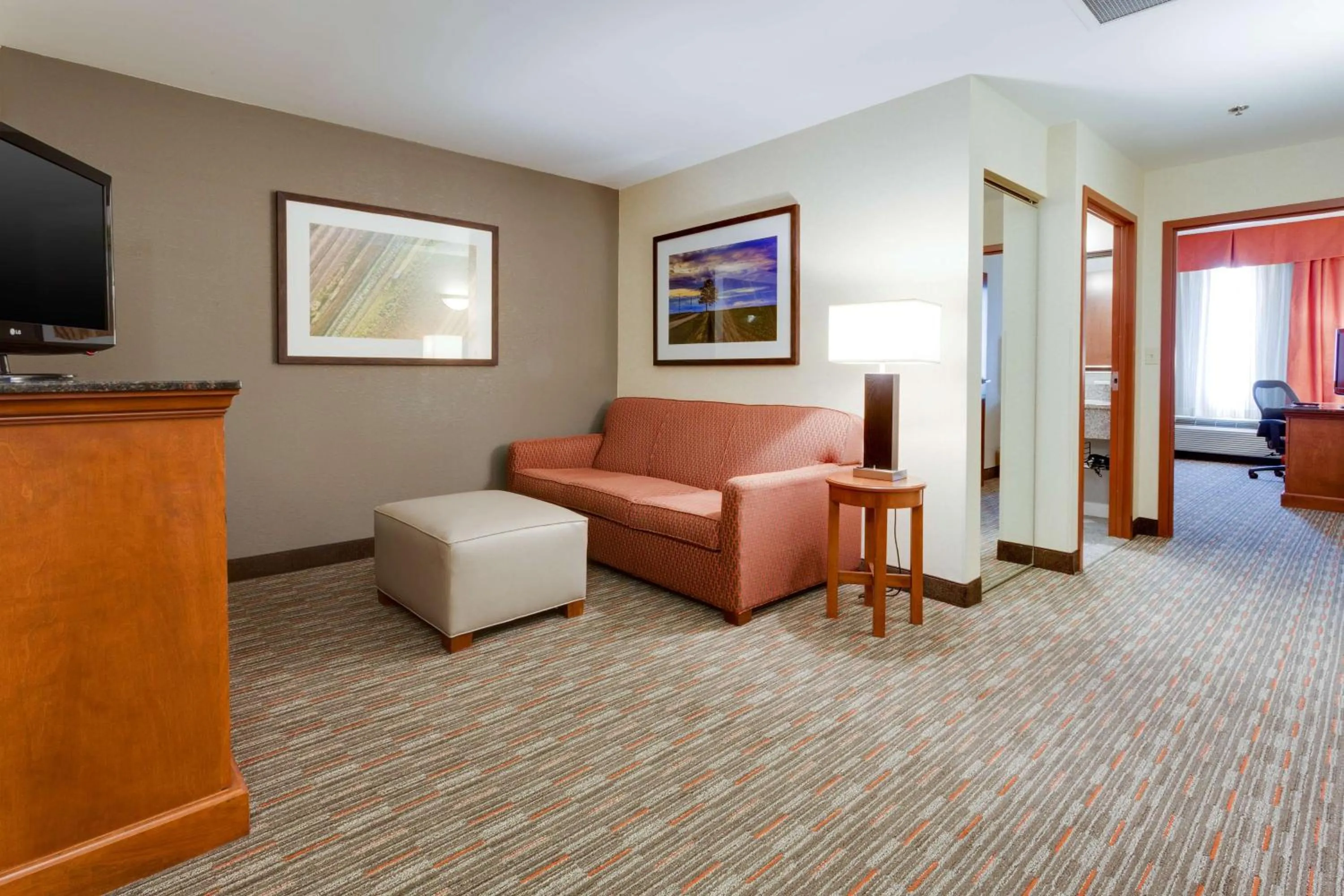 Photo of the whole room in Drury Inn & Suites St. Louis/O'Fallon, IL