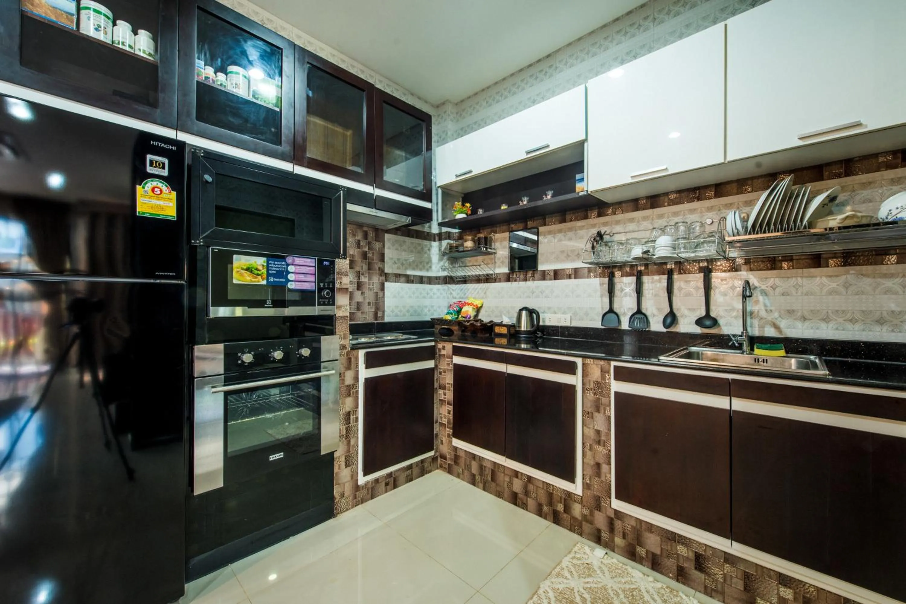 Kitchen or kitchenette in Nice Villa Resort Hat Yai