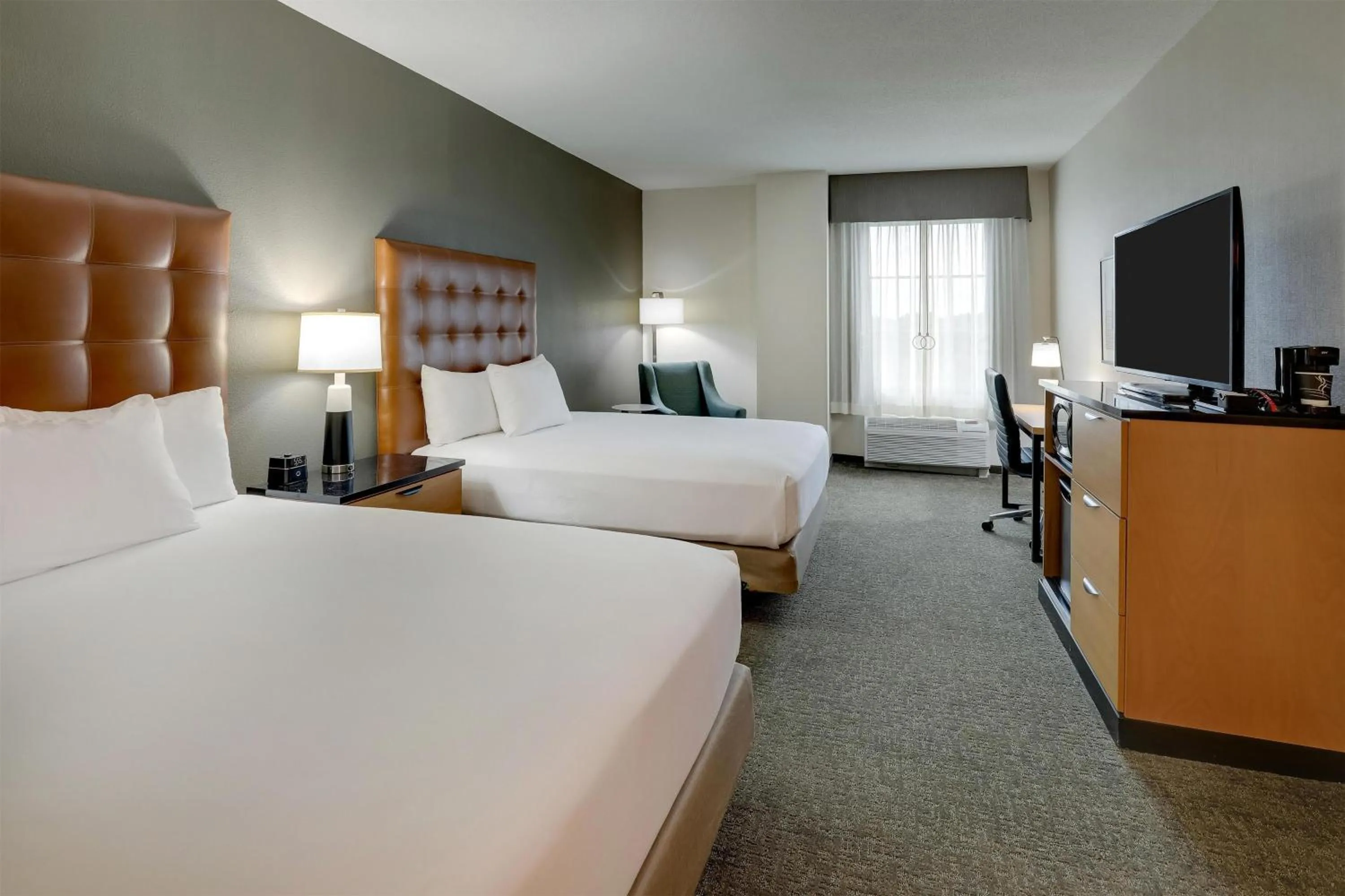 Bedroom, Bed in Drury Inn & Suites Montgomery