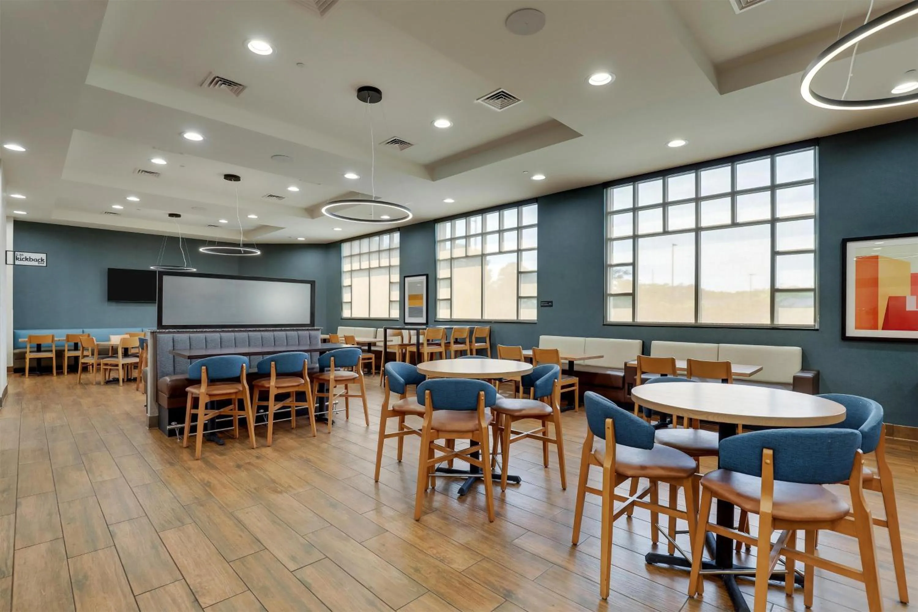 Breakfast in Drury Inn & Suites Montgomery