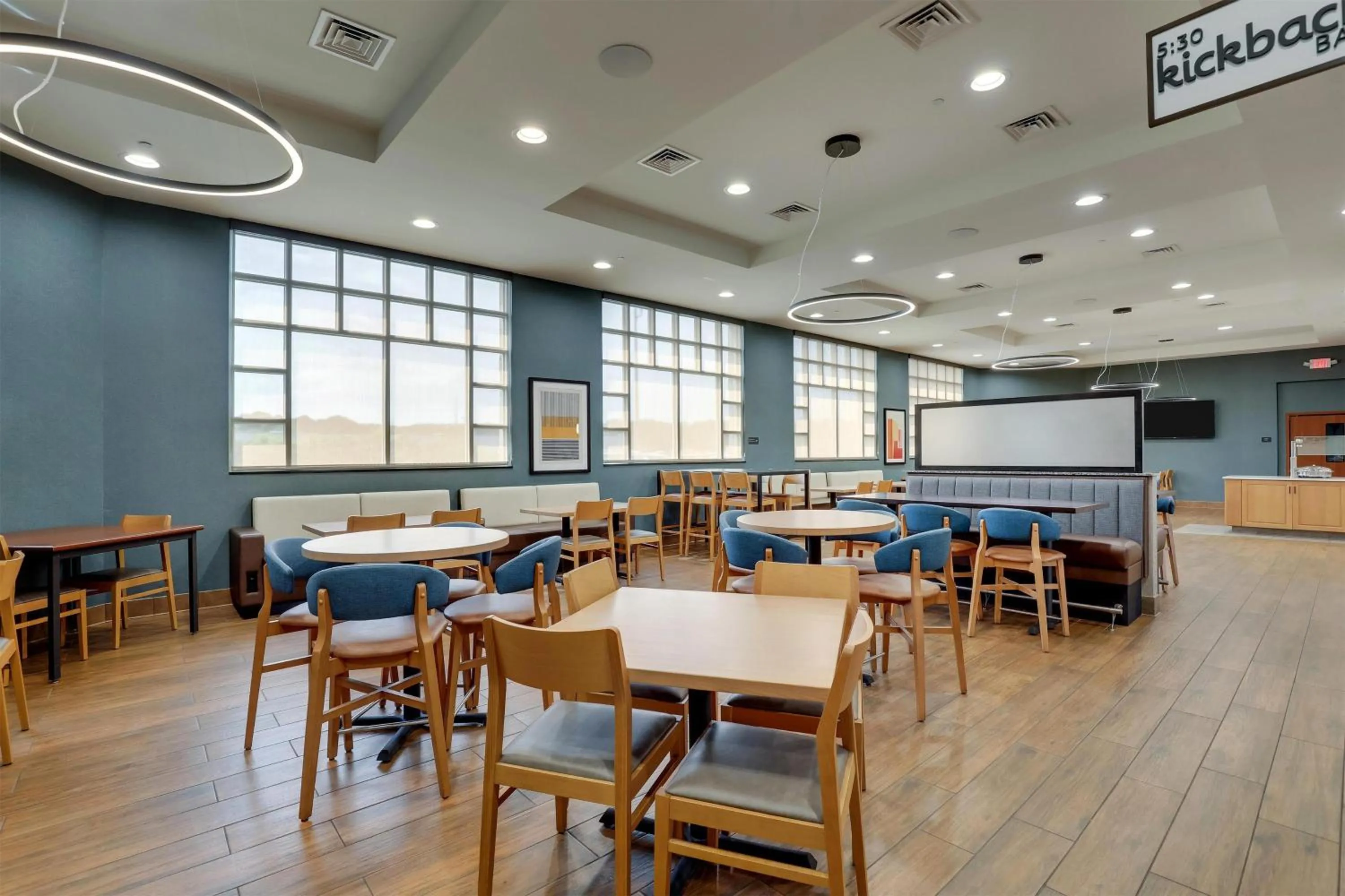 Breakfast in Drury Inn & Suites Montgomery