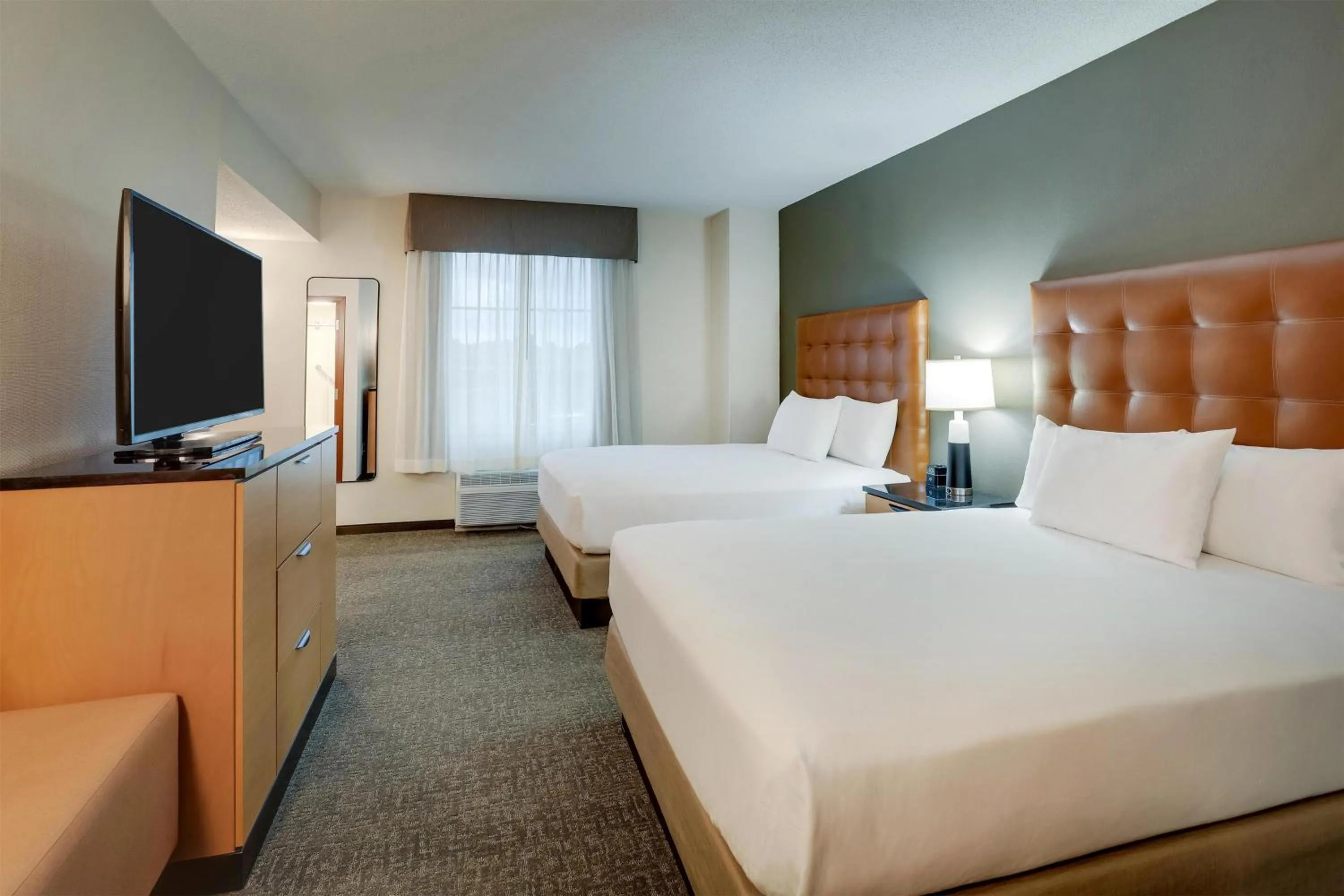 Bedroom, Bed in Drury Inn & Suites Montgomery