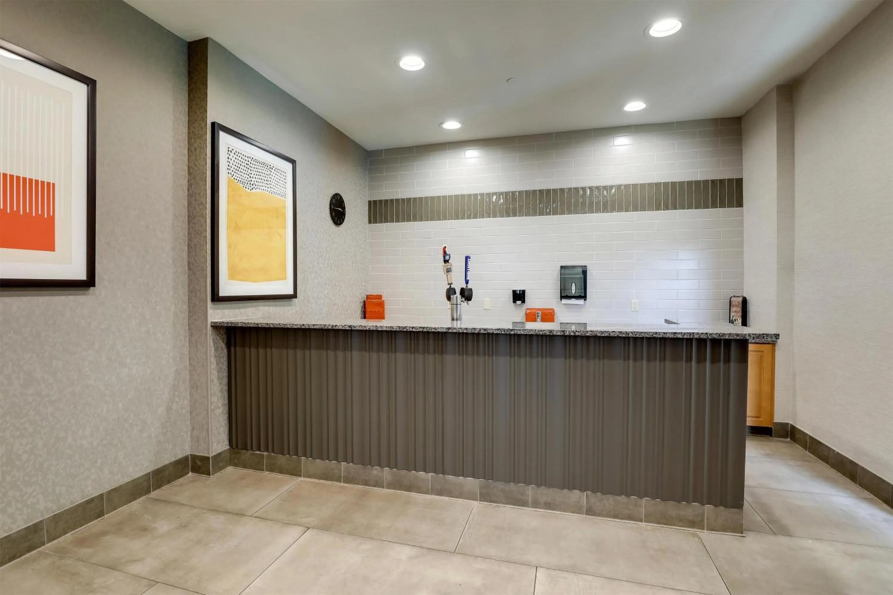 Lounge or bar in Drury Inn & Suites Montgomery