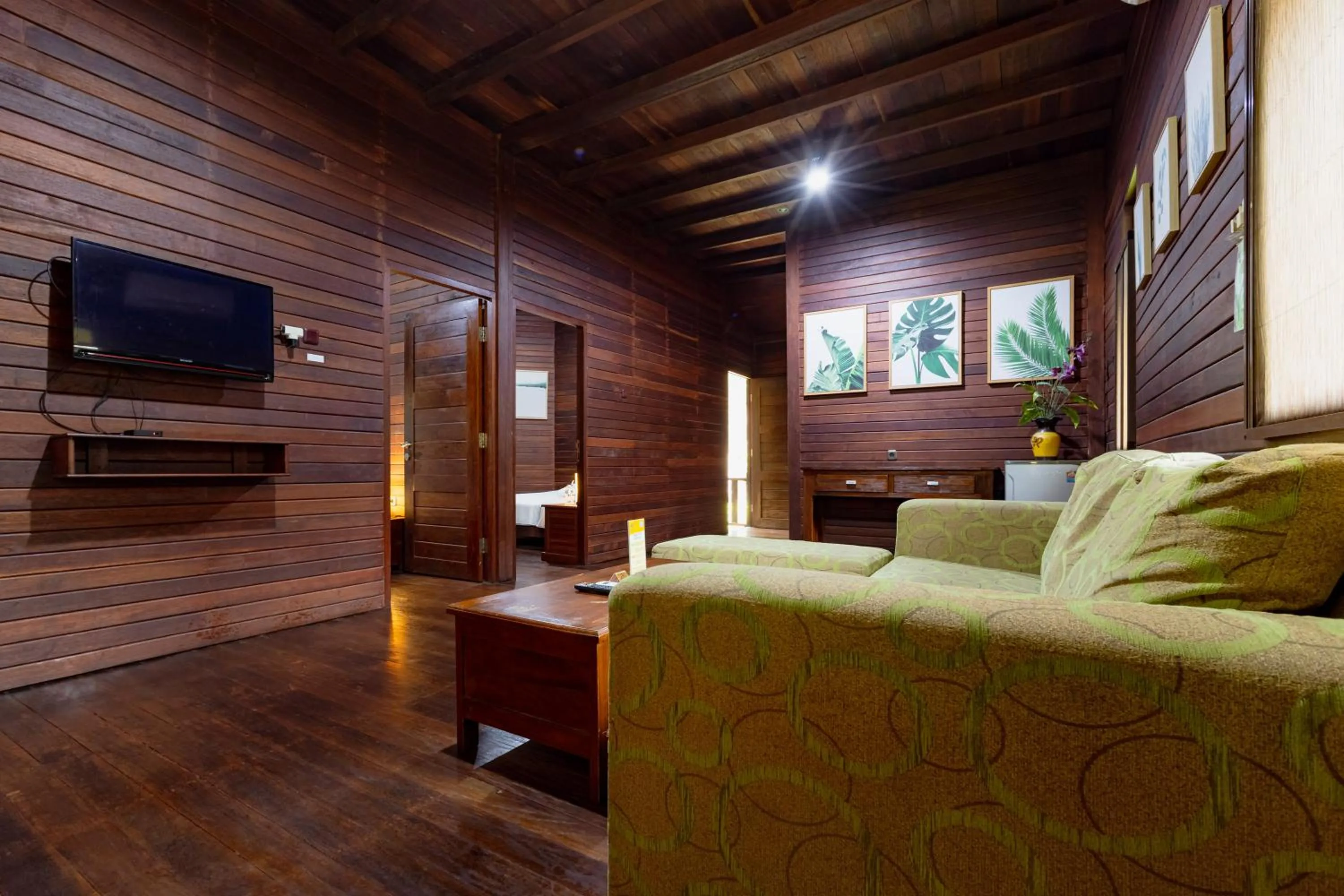 TV and multimedia in RedDoorz Resort @ Taman Wisata Mangrove