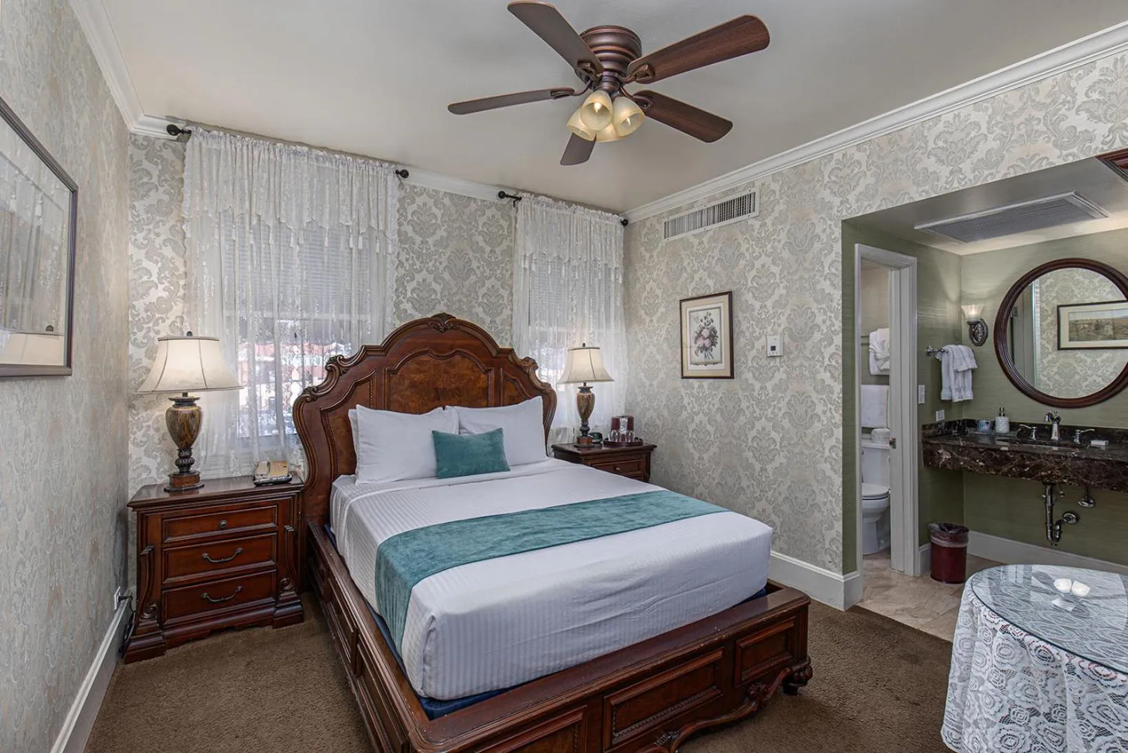 Bed in General Palmer Hotel