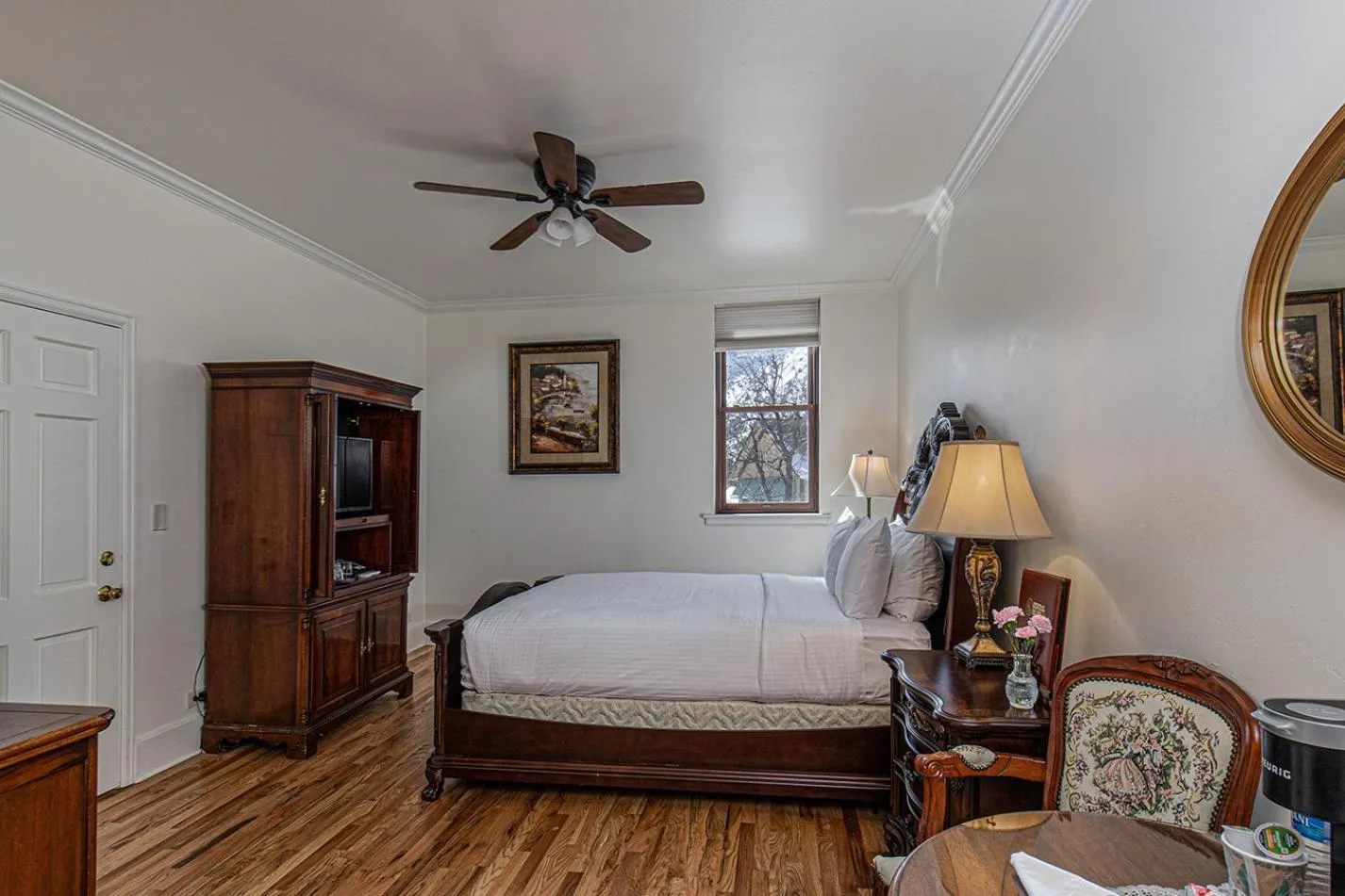 Bed in General Palmer Hotel