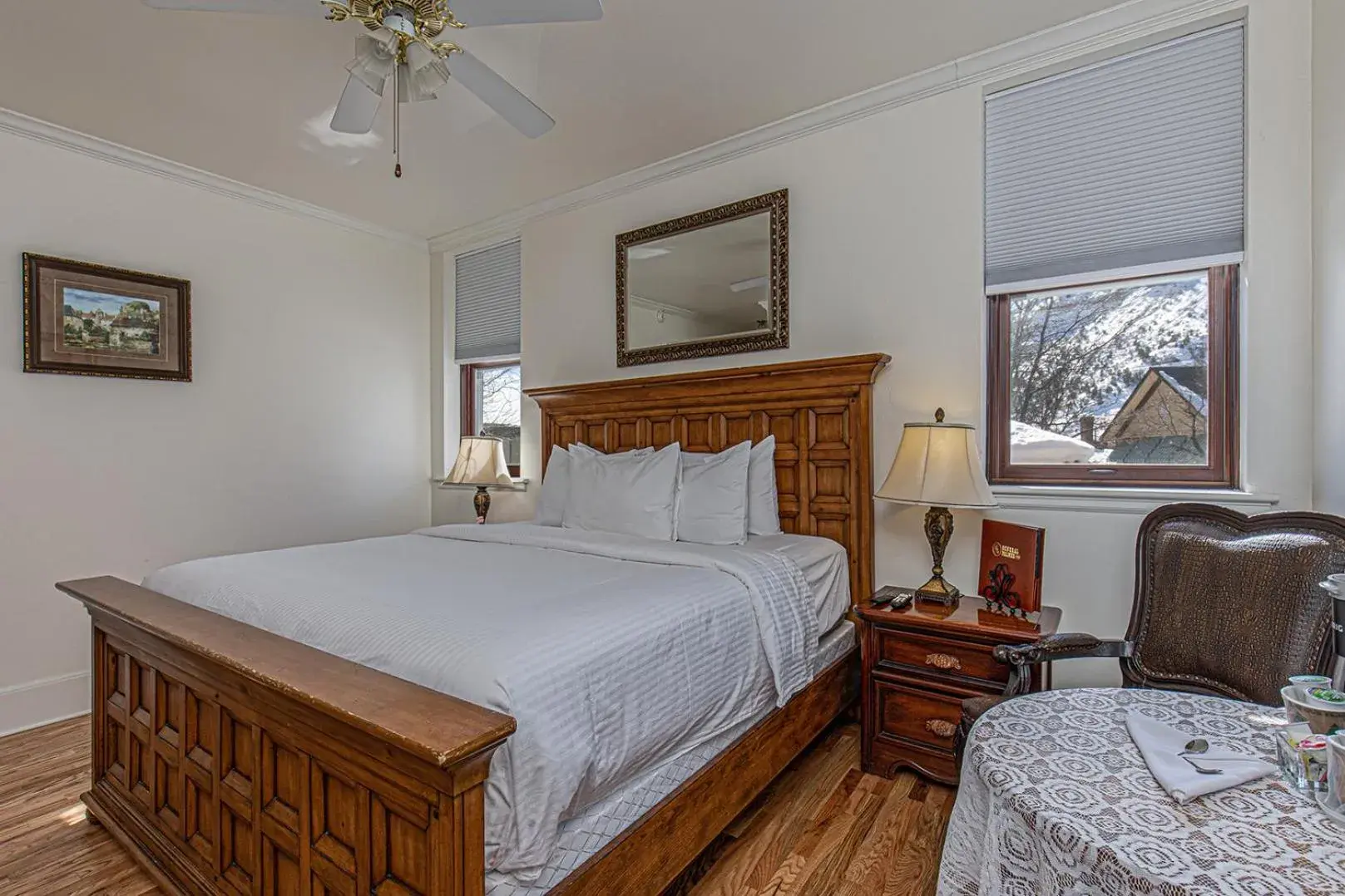 King Room in General Palmer Hotel King Room in General Palmer Hotel