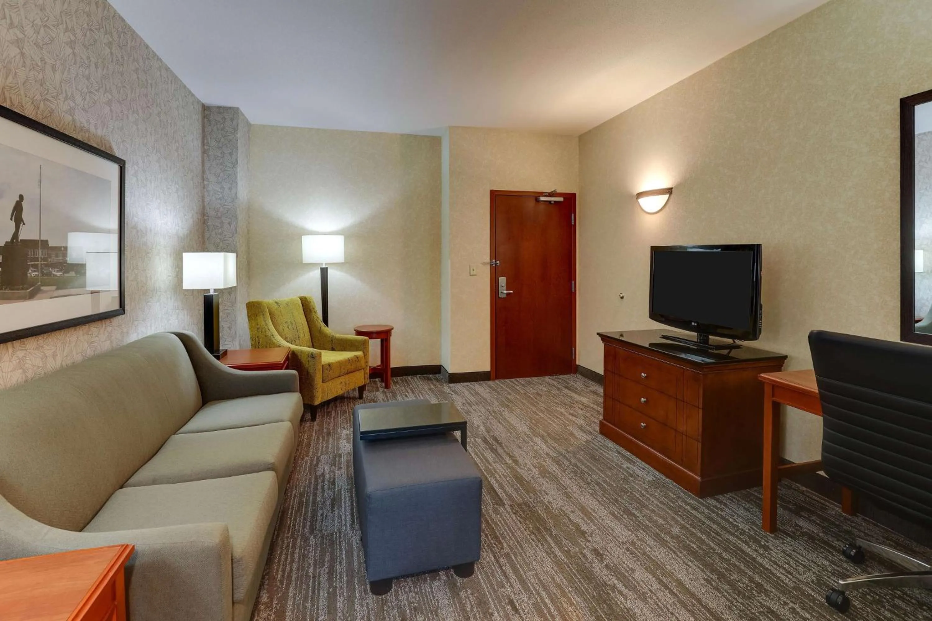 Bedroom in Drury Inn & Suites Independence Kansas City