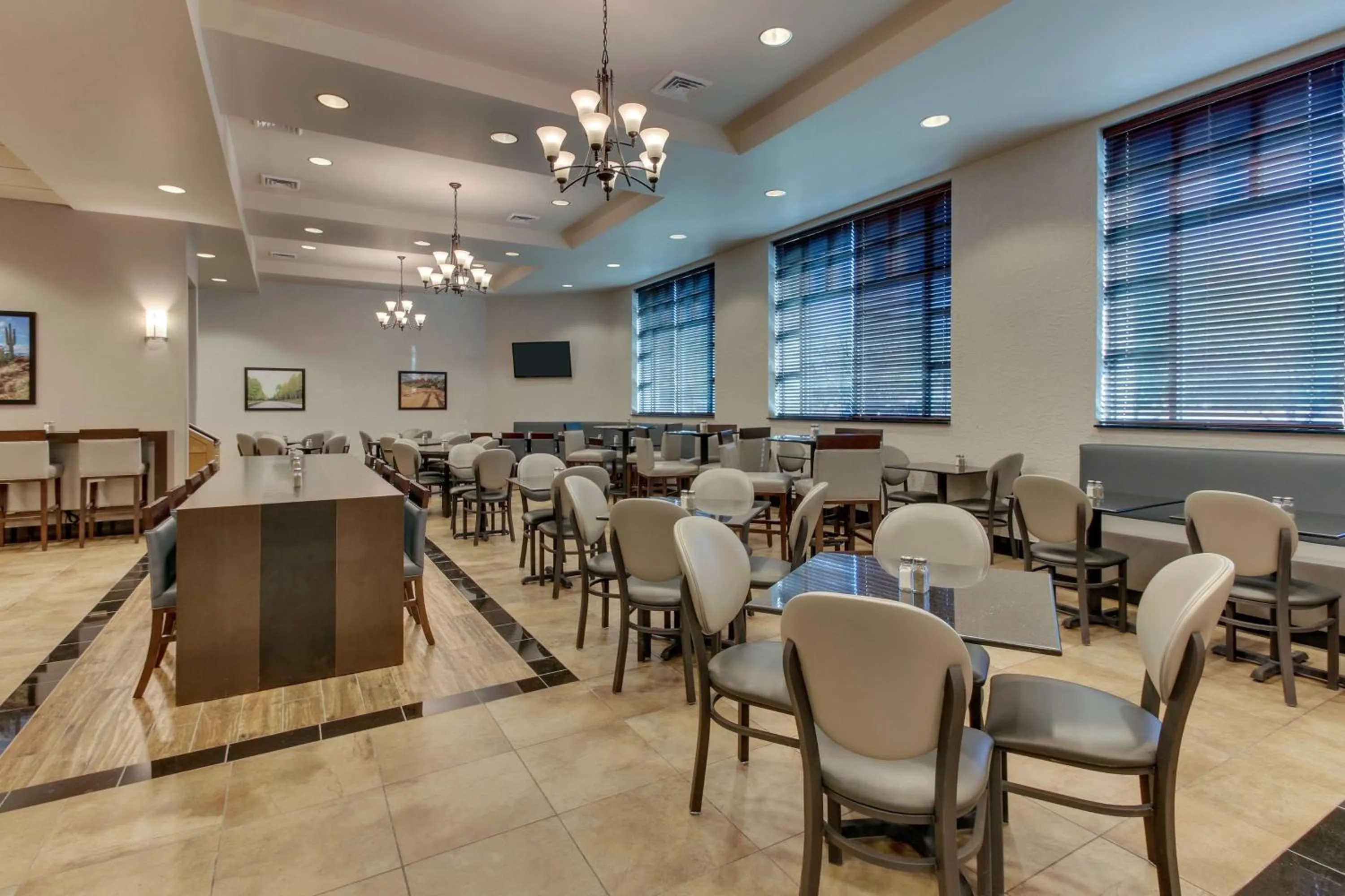 Restaurant/places to eat in Drury Inn & Suites Phoenix Happy Valley