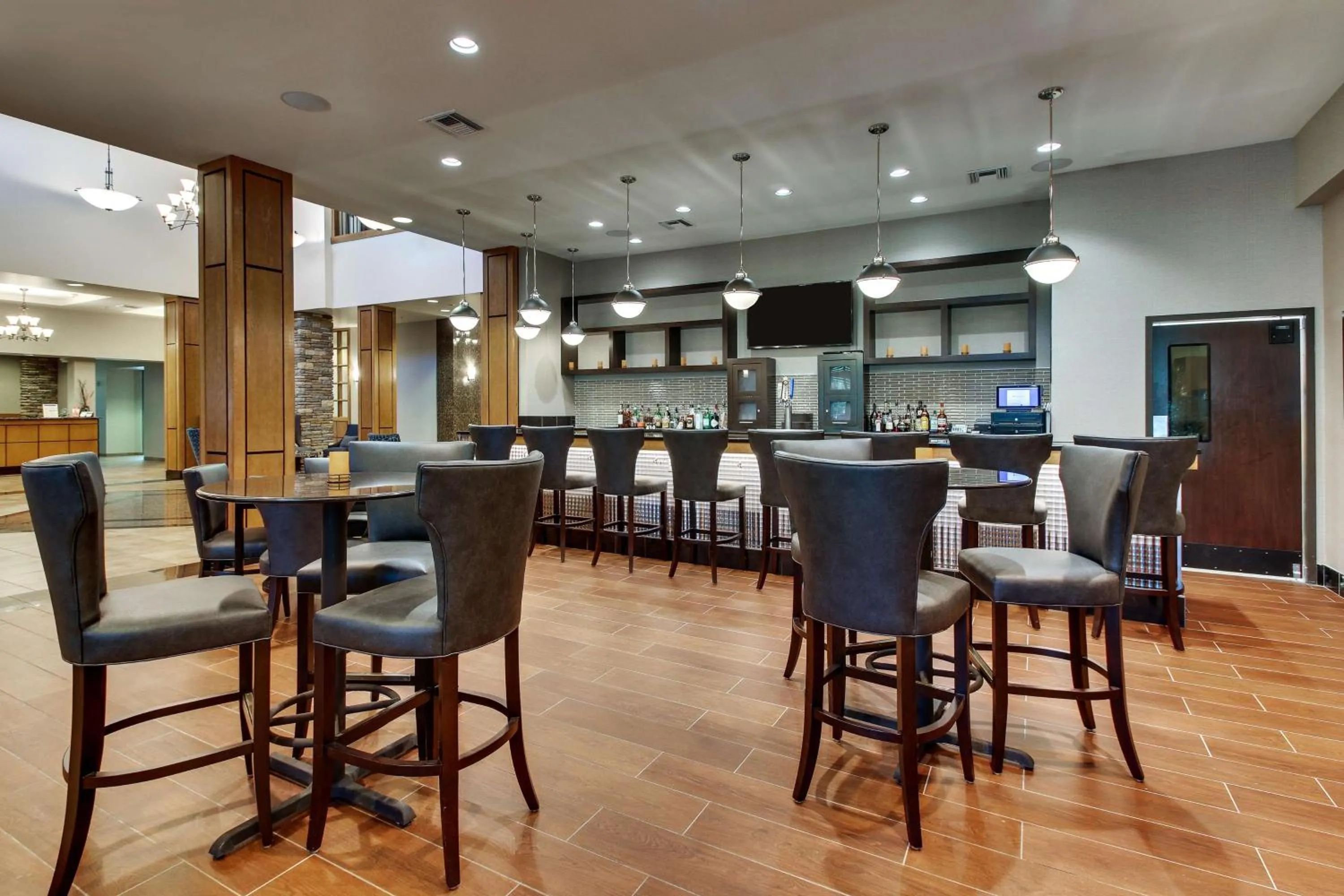 Lounge or bar in Drury Inn & Suites Phoenix Happy Valley