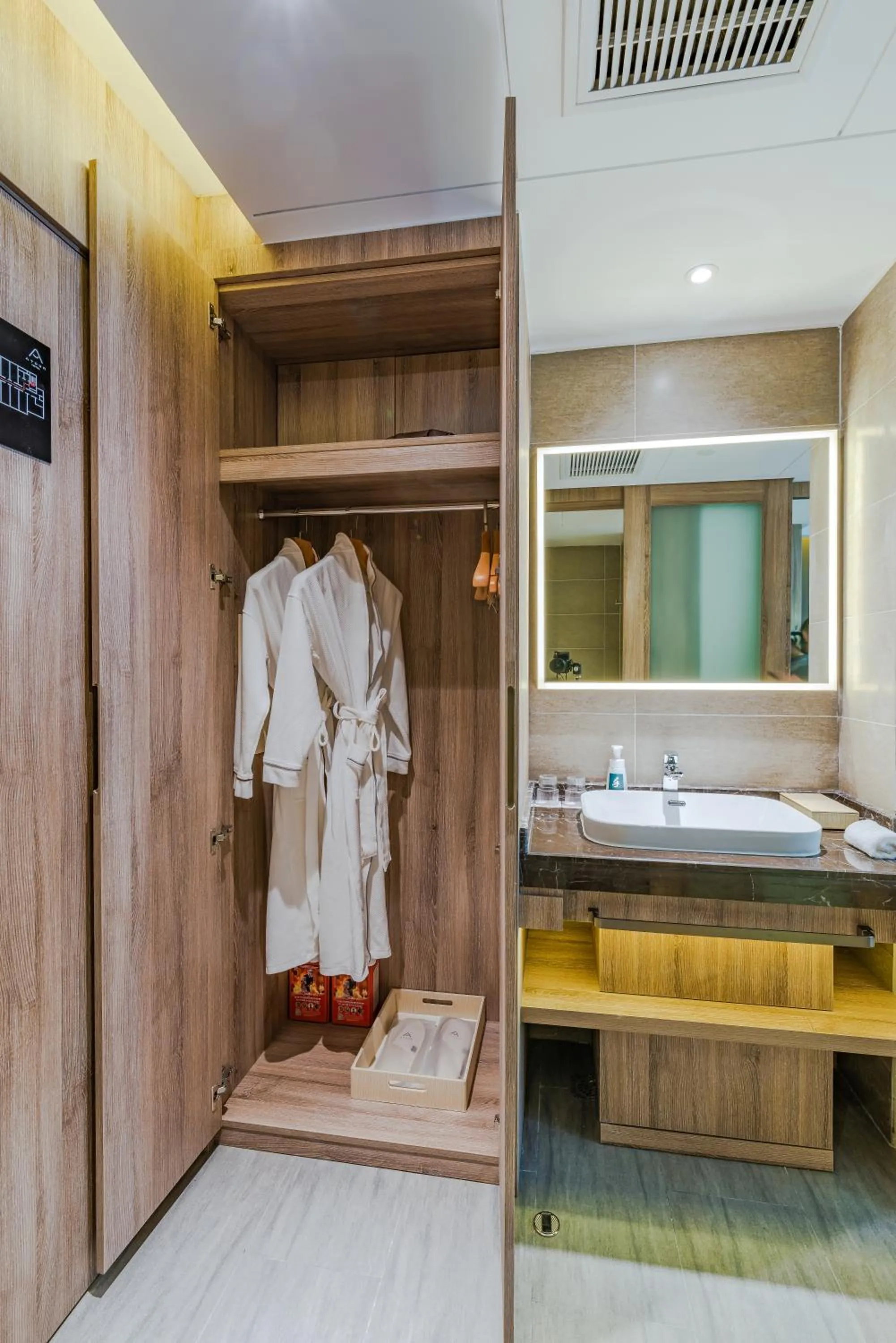 Atour Hotel (Wenzhou International Airport Olympic Sports Center)