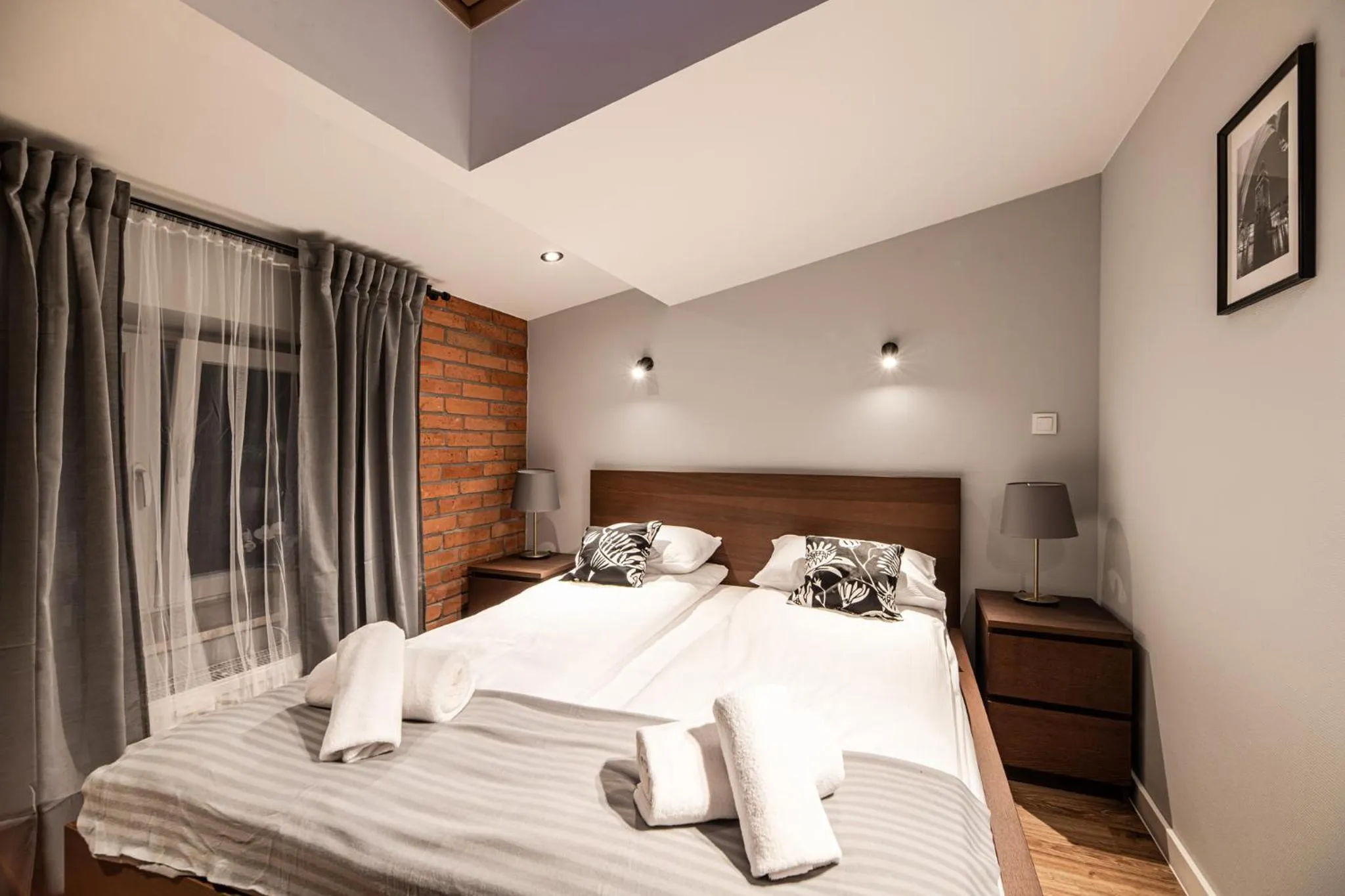 Bed in Lubomirskiego 23 Residence - great location, 10 min to Main Square by foot, right next to Main Rail and Bus Station