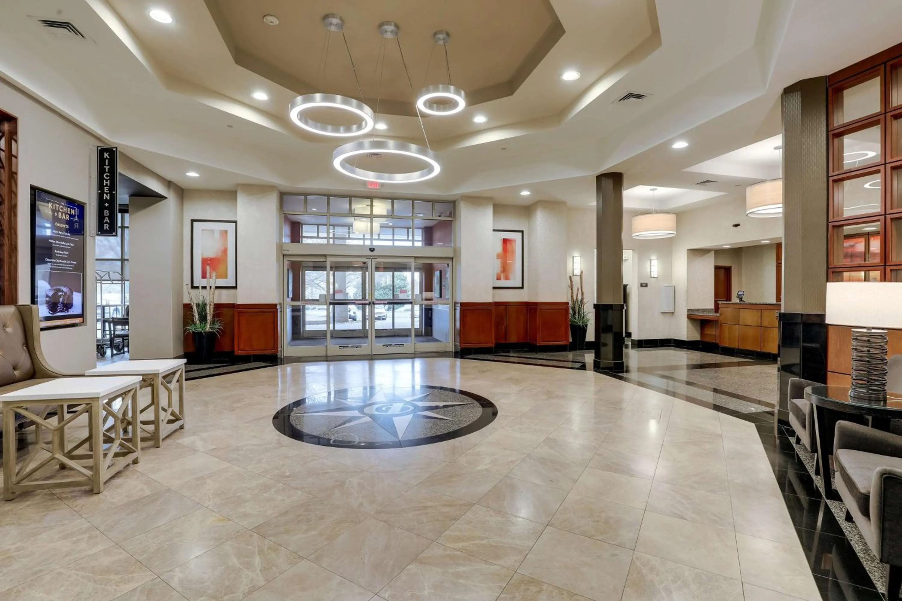 Lobby or reception in Drury Inn & Suites Charlotte Northlake
