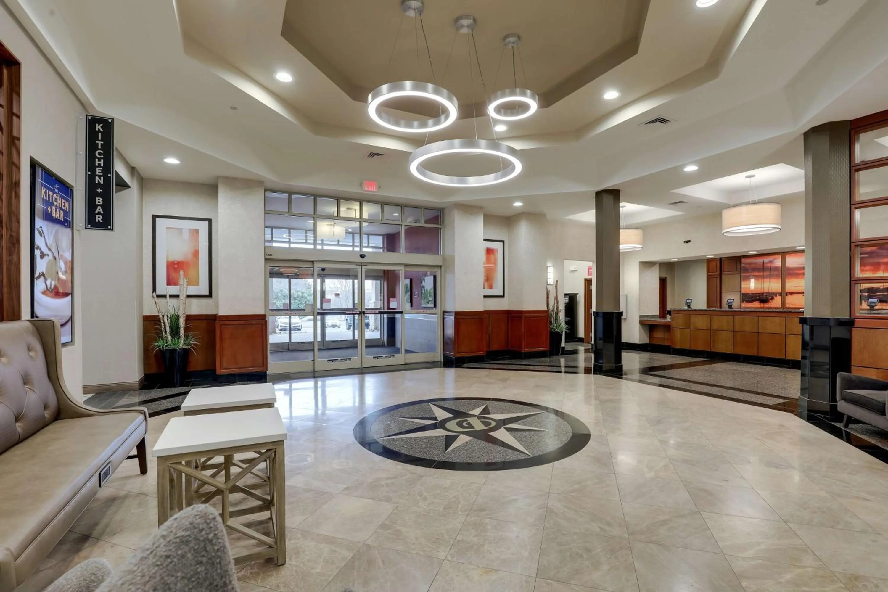 Lobby or reception in Drury Inn & Suites Charlotte Northlake