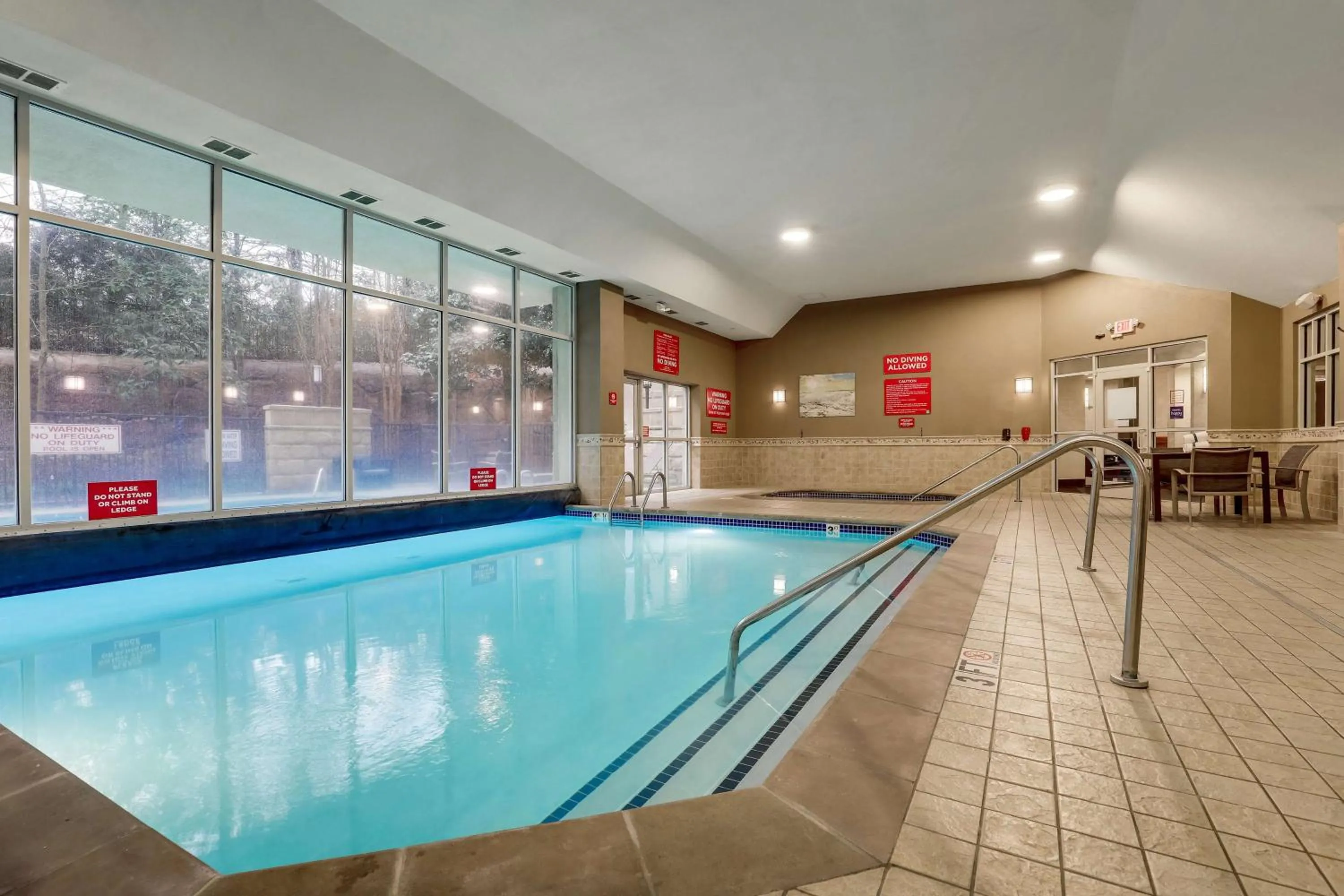 Pool view in Drury Inn & Suites Charlotte Northlake