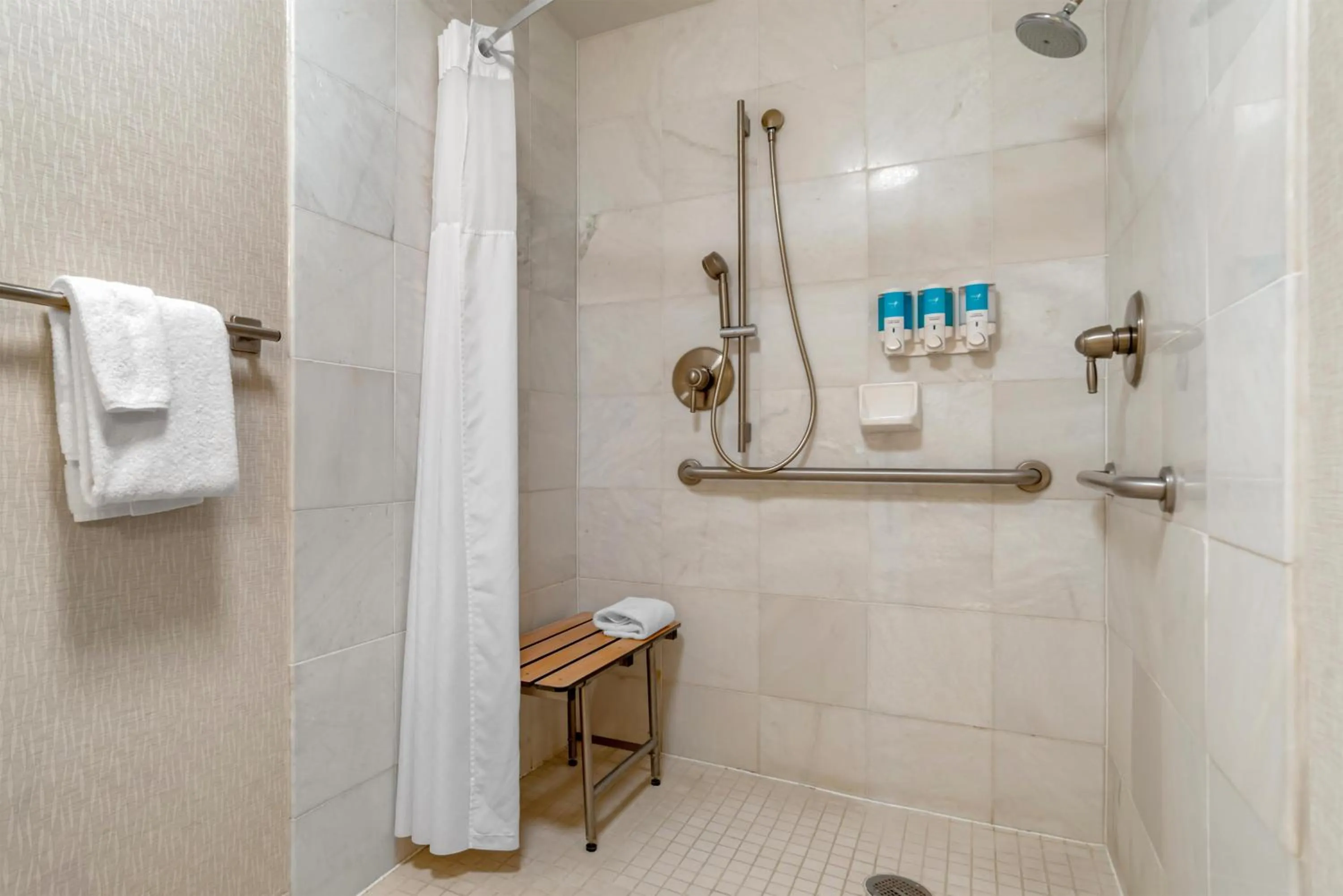 Bathroom in Drury Inn & Suites Baton Rouge