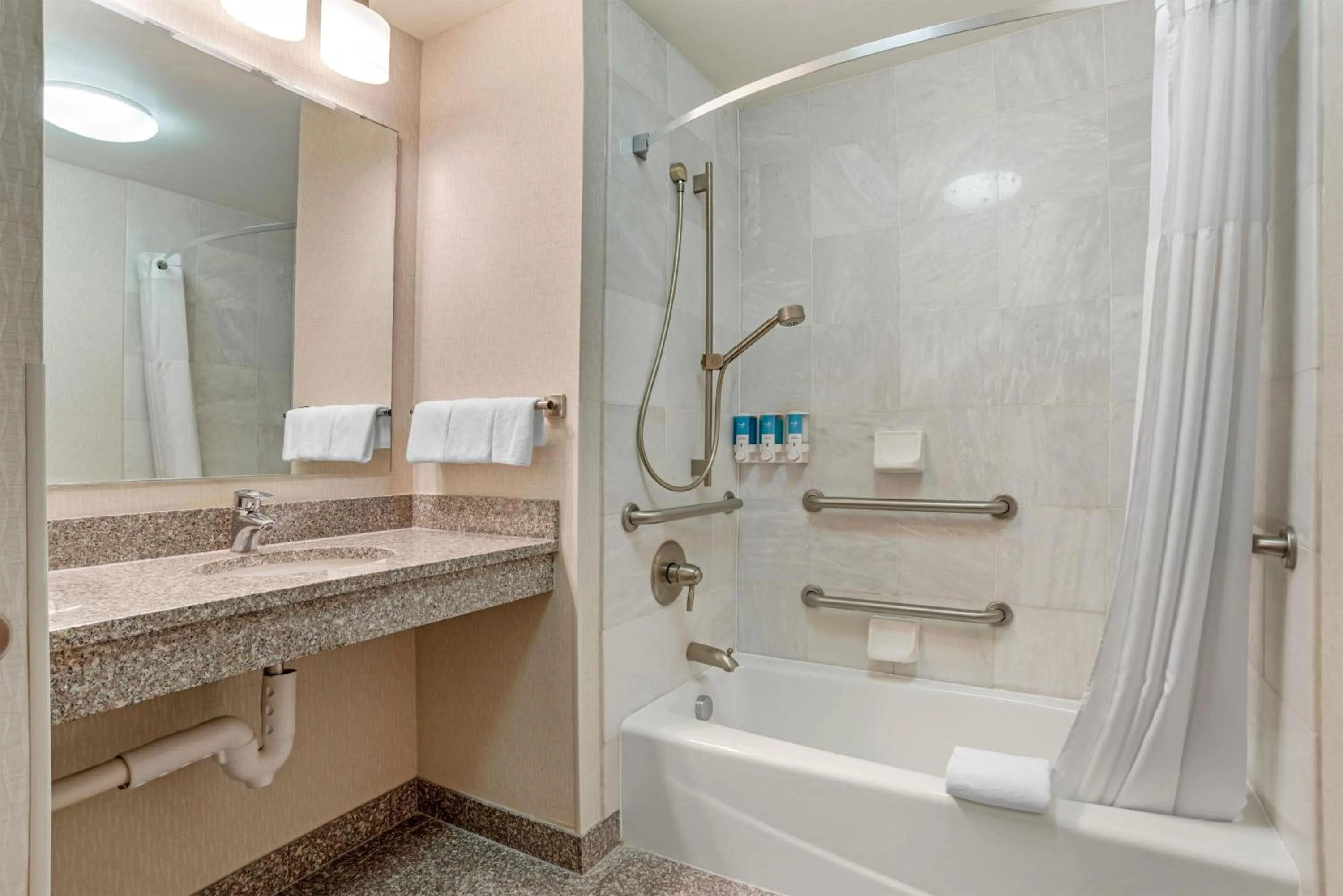 Bathroom in Drury Inn & Suites Baton Rouge