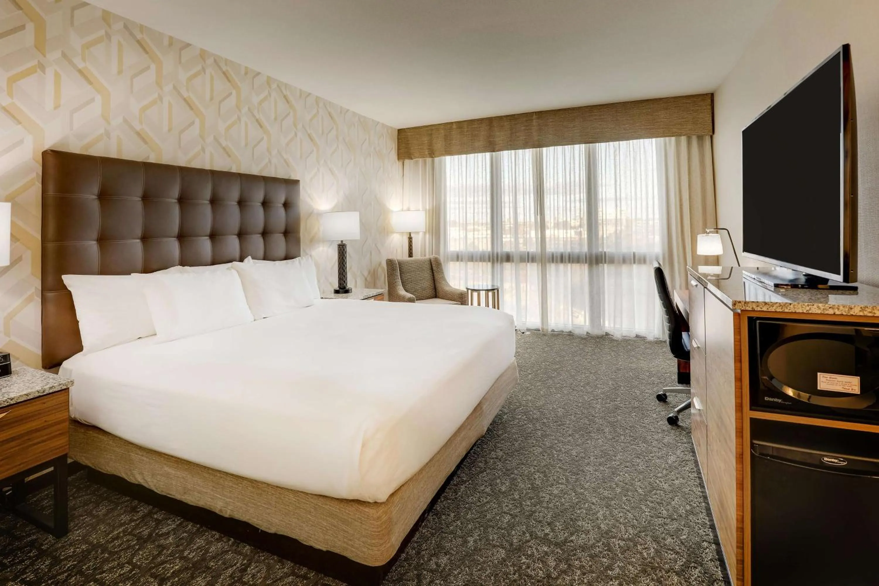 Bedroom, Bed in Drury Plaza Hotel Columbus Downtown