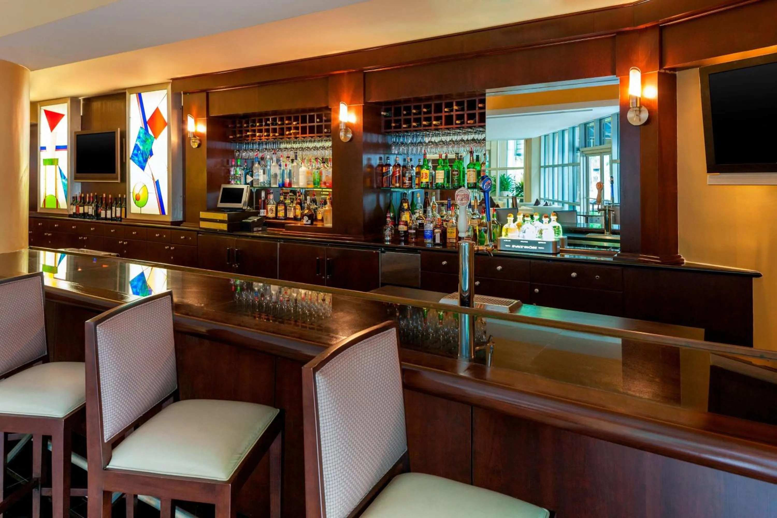 Lounge or bar in Sheraton Hotel Metairie New Orleans