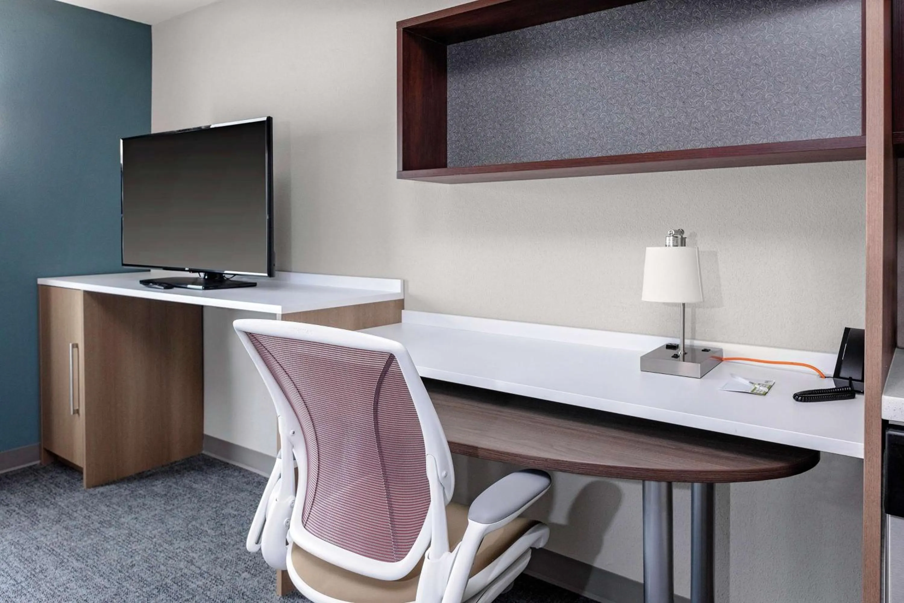 Bedroom in Home2 Suites By Hilton Salisbury