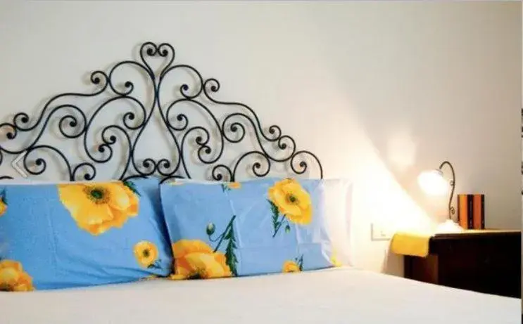 Double Room with Private External Bathroom - single occupancy in Domus Birdi Double Room with Private External Bathroom - single occupancy in Domus Birdi