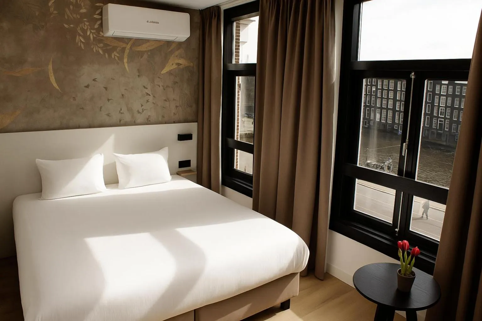 Bedroom, Bed in Hotel van Gelder